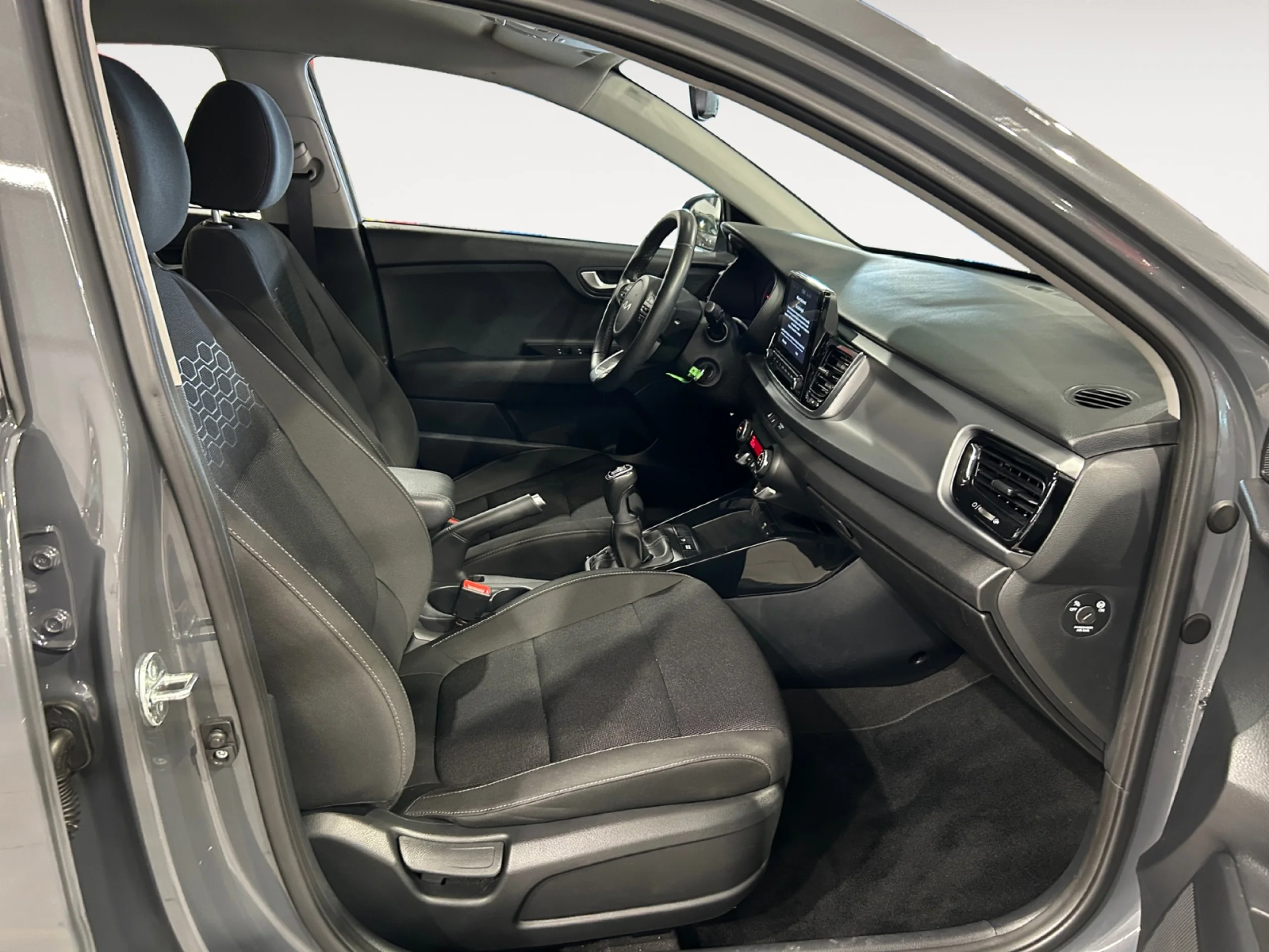 KIA Rio 1.0 T GDI 74KW (100CV) MHEV IMT DRIVE - Foto 5