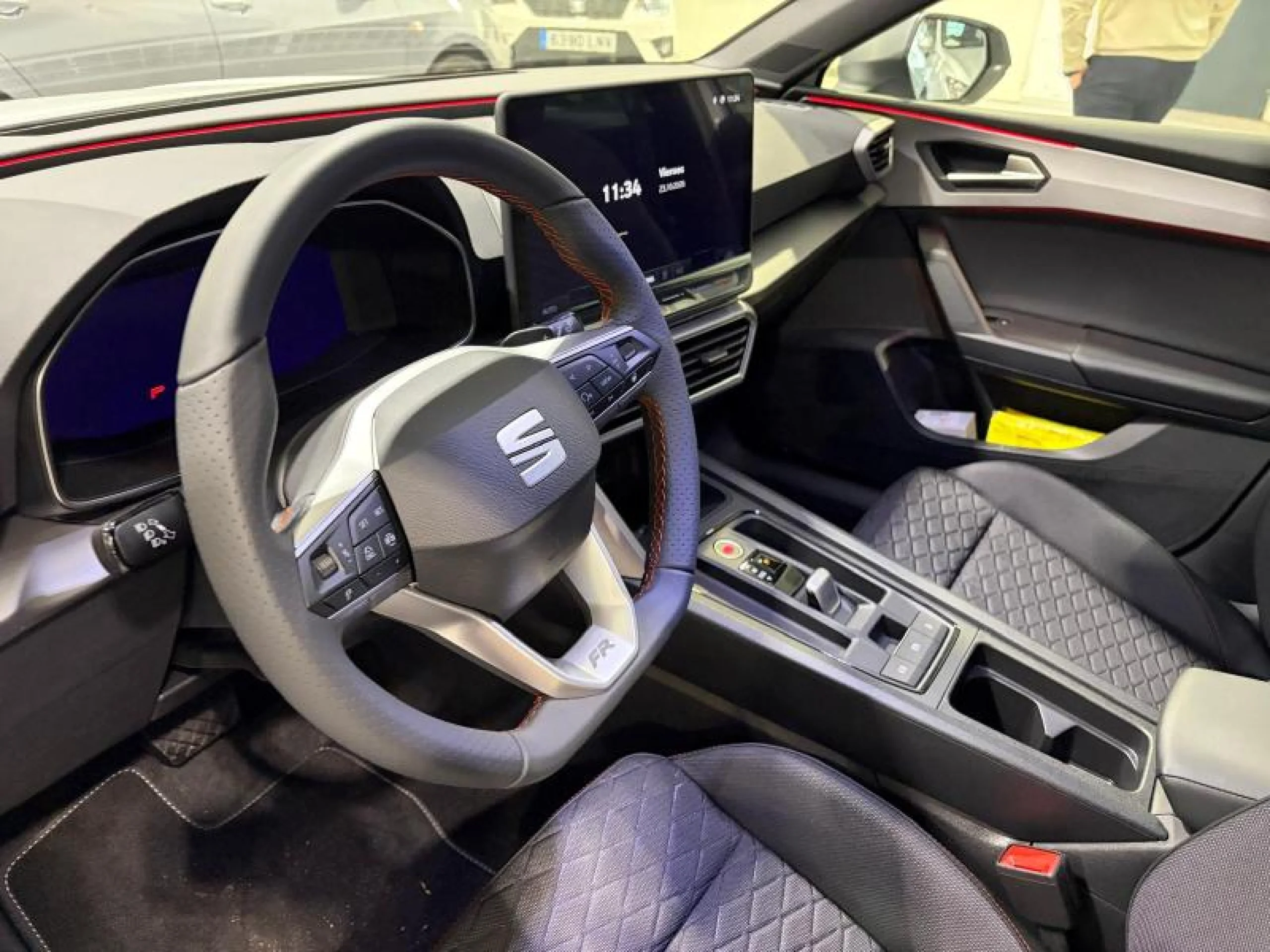 SEAT NUEVO LEON 1.5 ETSI 85KW DSG S&S FR ONE - Foto 5
