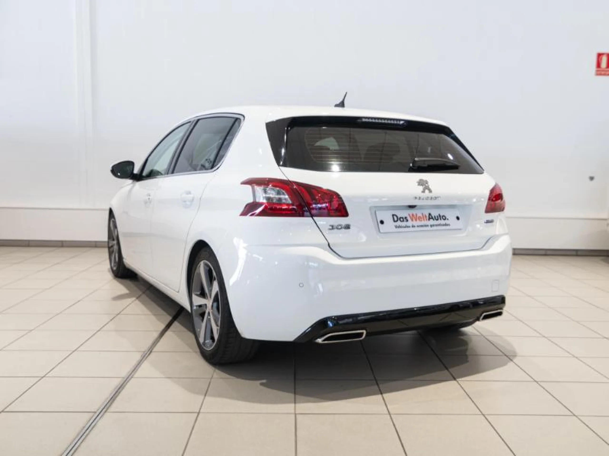 PEUGEOT 308 5P ALLURE 1.2 PURETECH 96KW (130CV) S&S - Foto 2