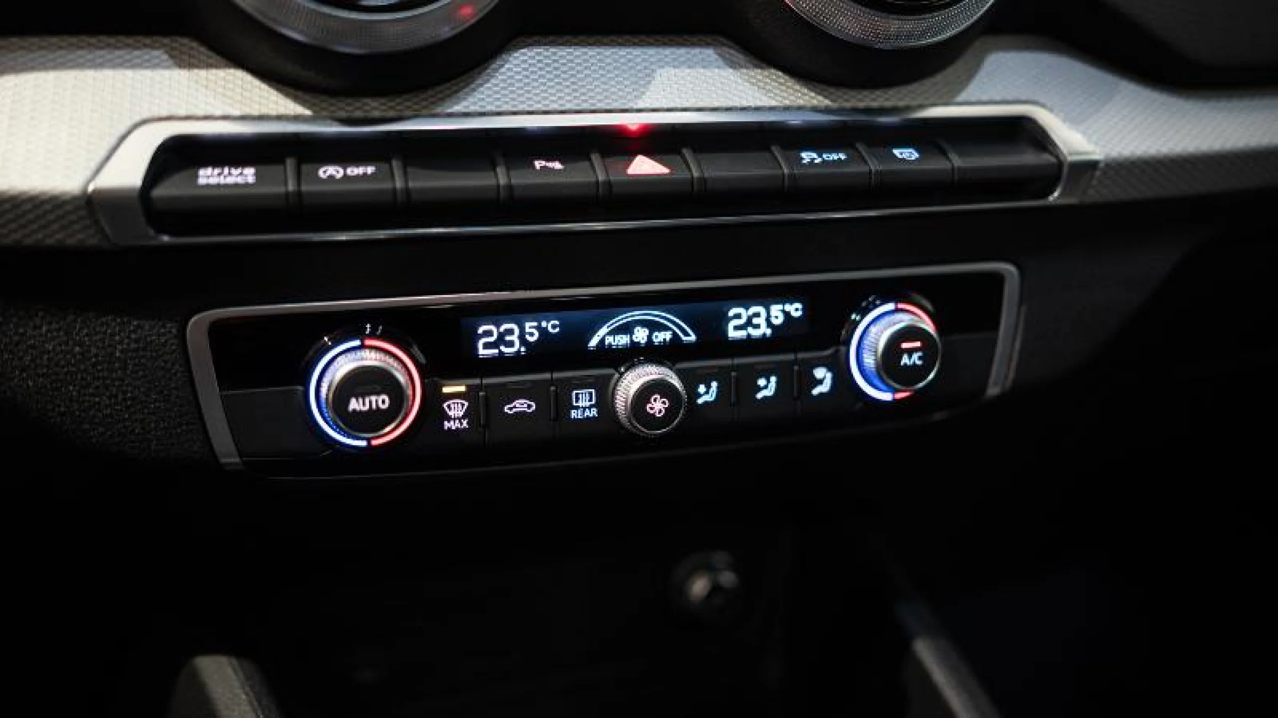 AUDI Q2 ADRENALIN 30 TFSI 81KW (110CV) - Foto 14