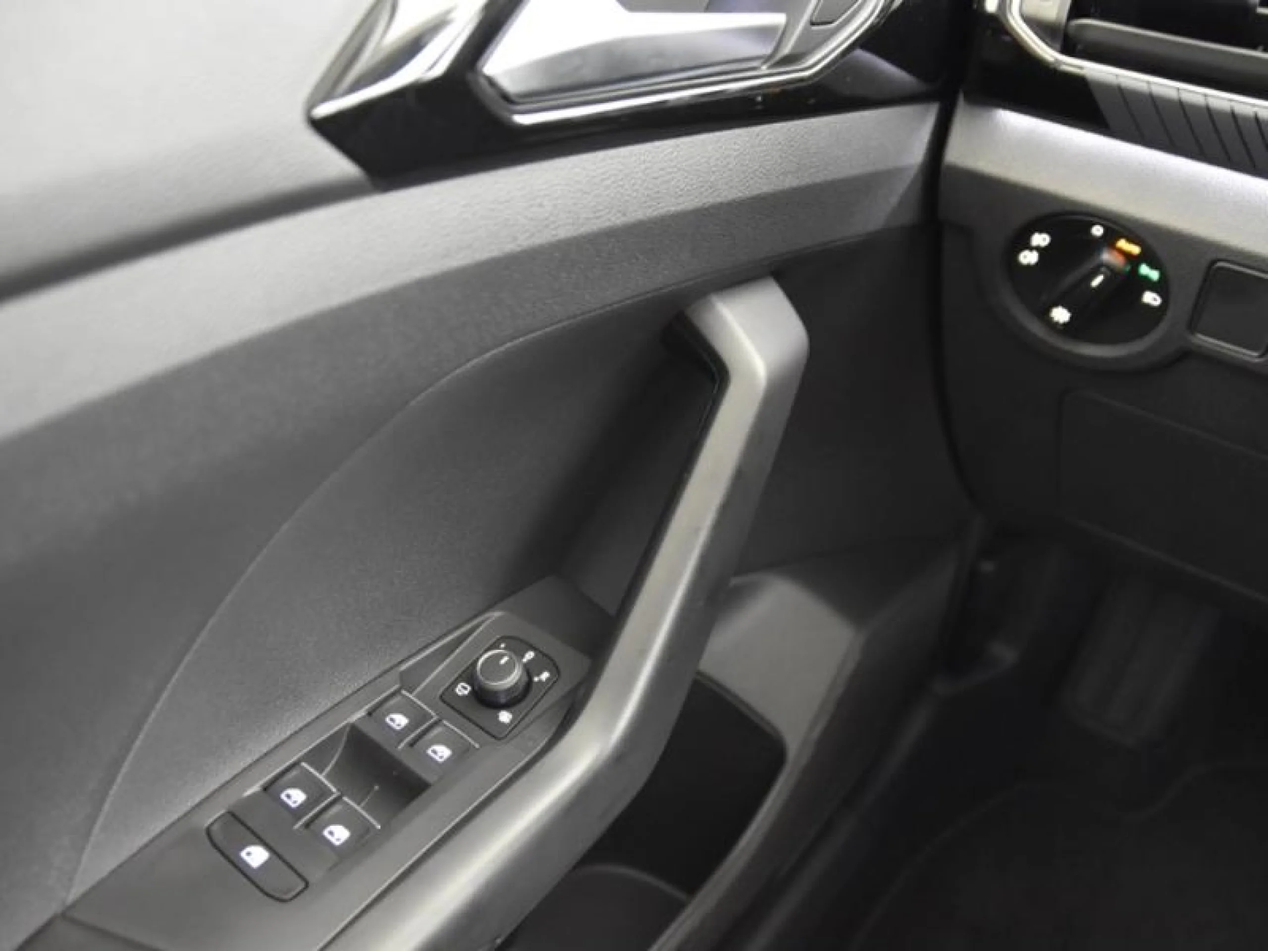 VOLKSWAGEN T CROSS SPORT 1.0 TSI 81KW (110CV) - Foto 16