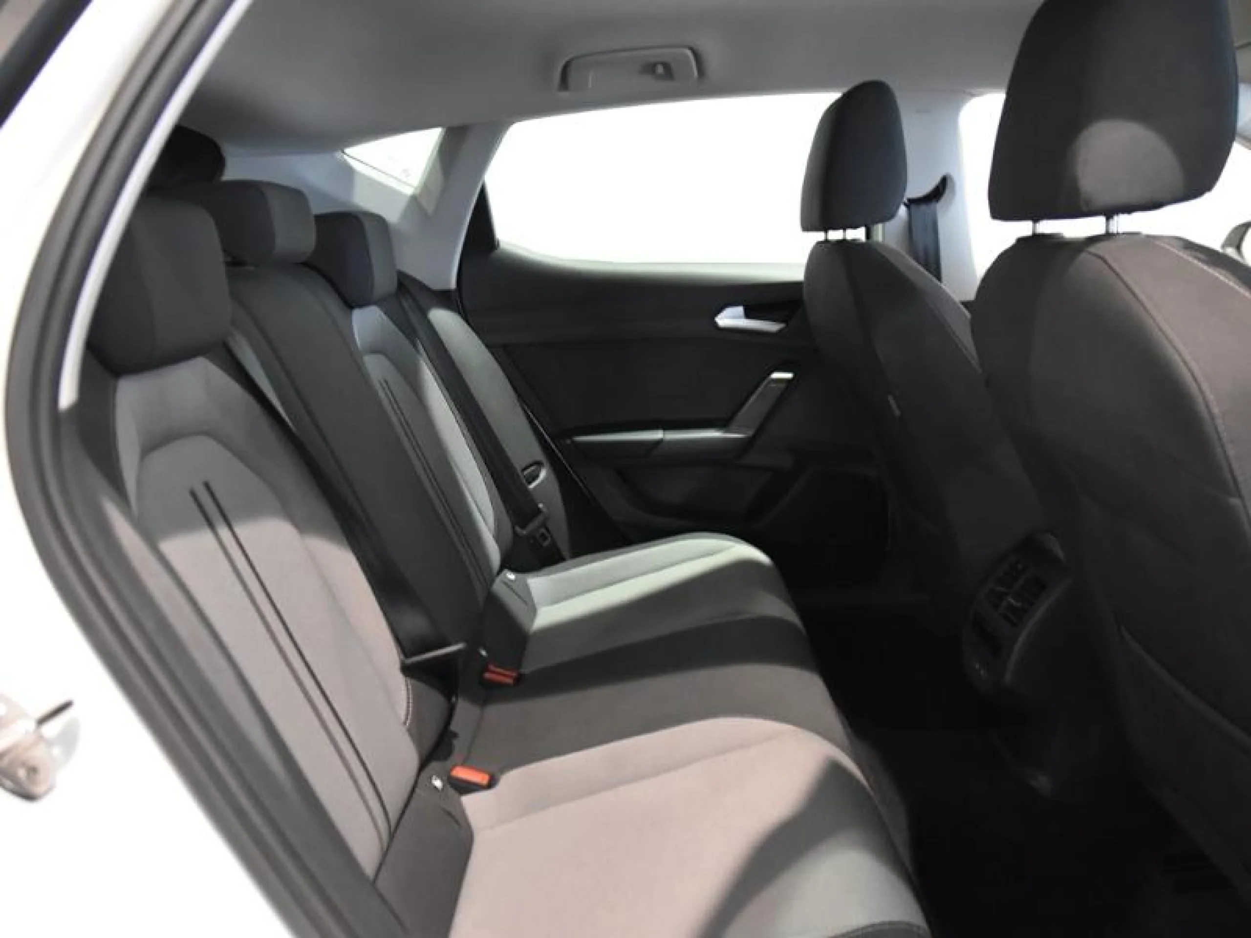 SEAT LEON 1.5 TSI 85KW S&S STYLE 25 ANIVERSARIO - Foto 6