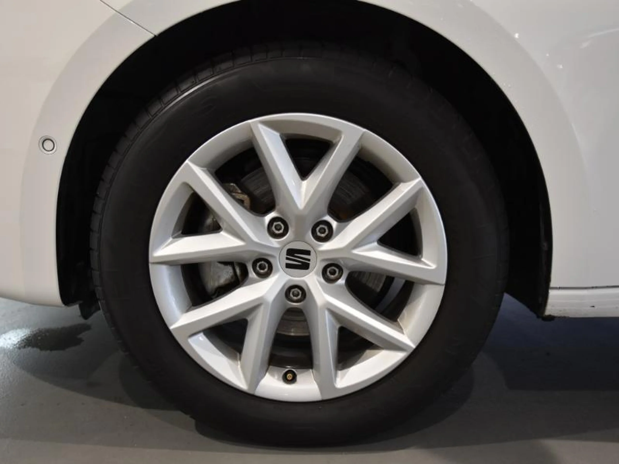 SEAT LEON 1.5 TSI 85KW S&S STYLE 25 ANIVERSARIO - Foto 8