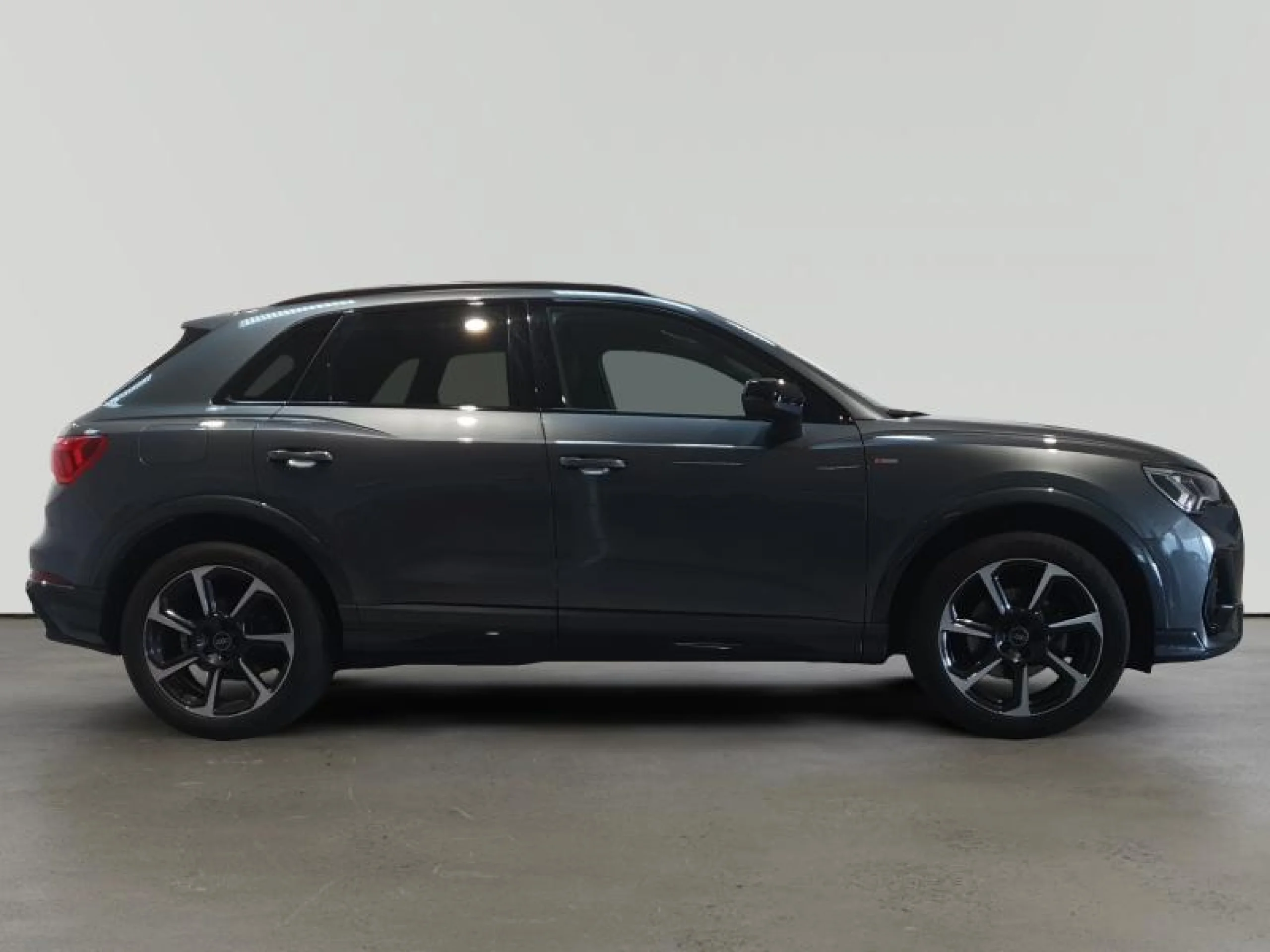 AUDI Q3 BLACK LINE 35 TFSI 110KW (150CV) S TRON - Foto 3