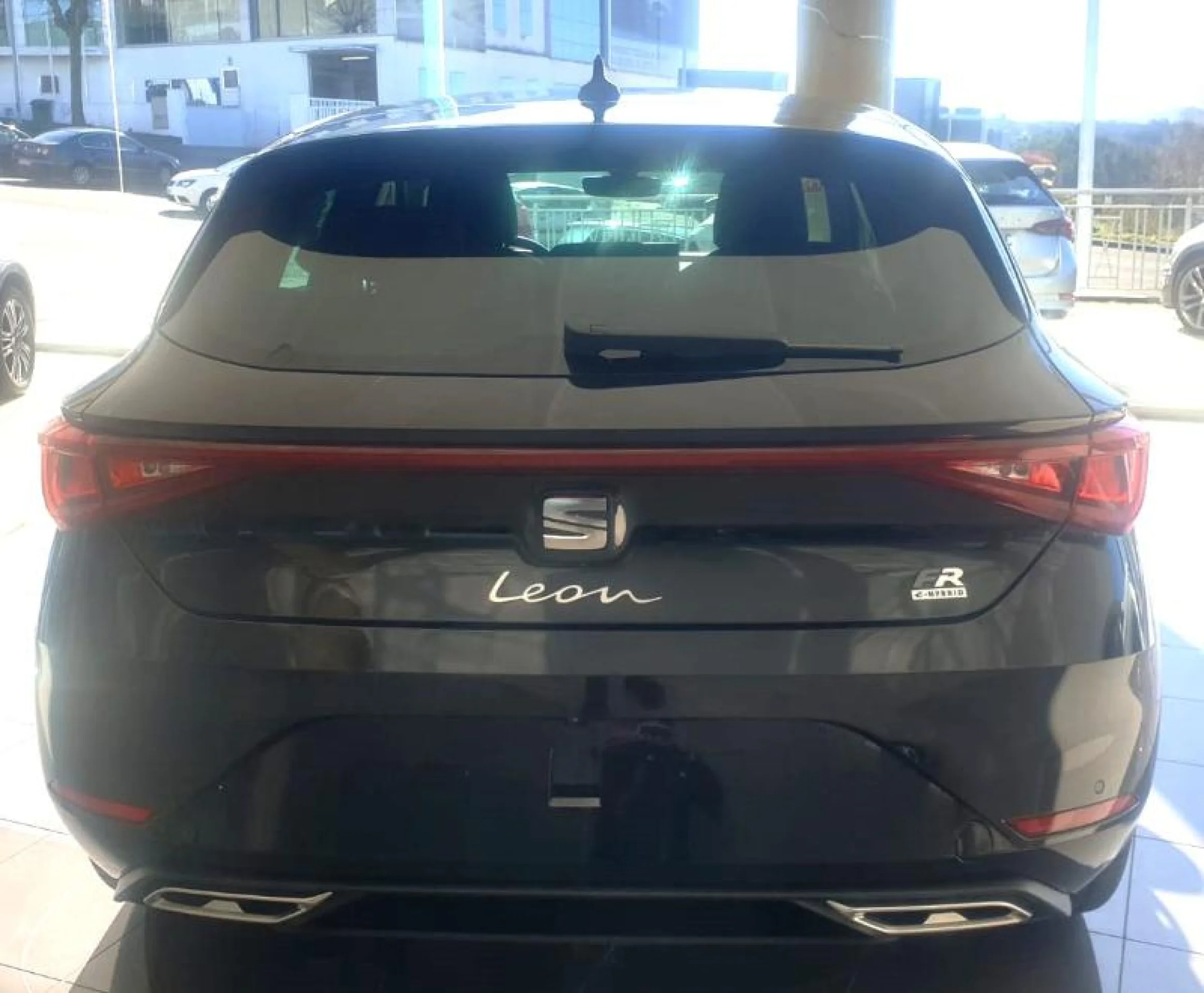 SEAT LEON 1.5 TSI E HYBRID 150KW DSG 6 FR XXL - Foto 2