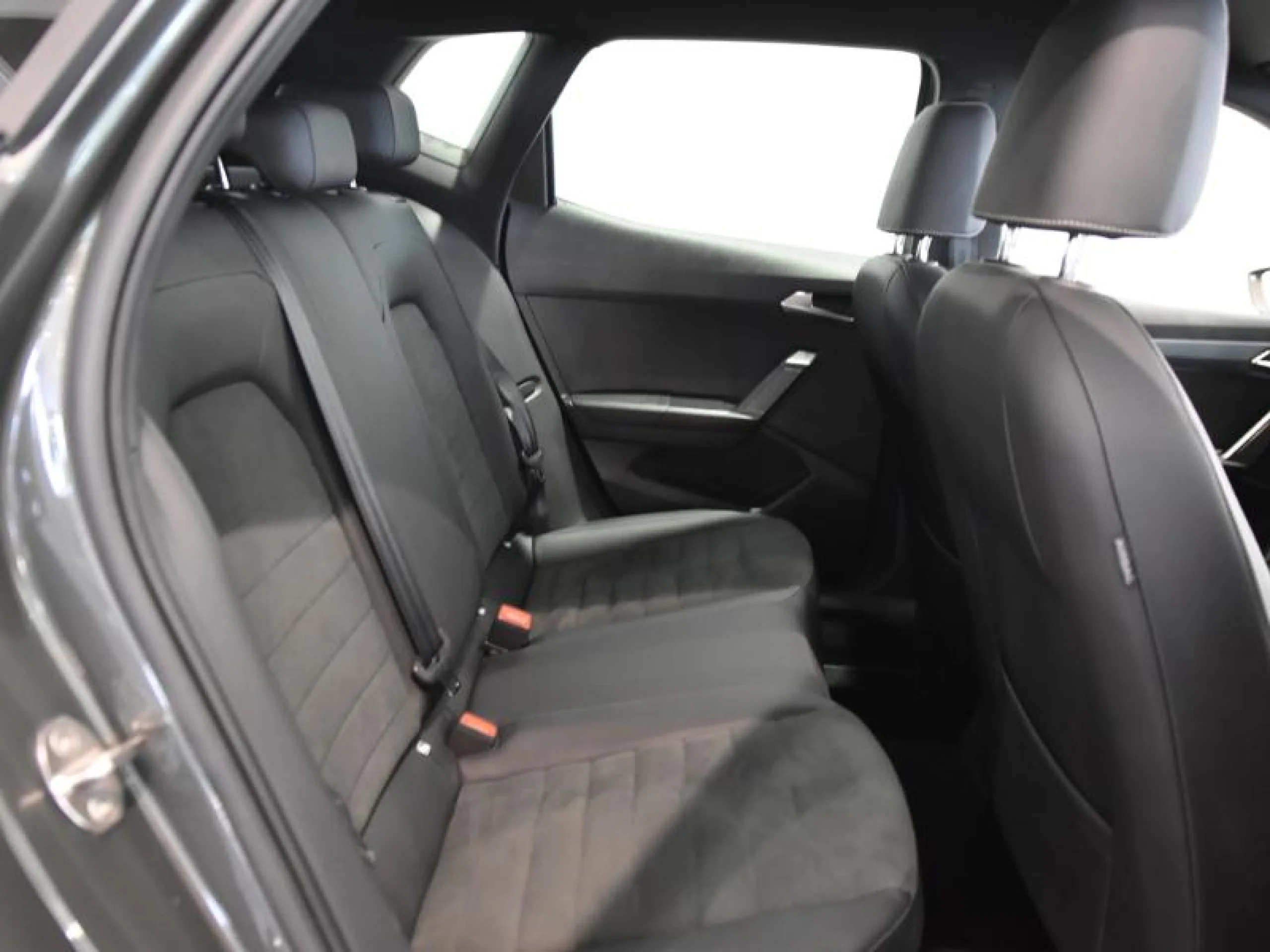 SEAT ARONA 1.5 TSI 110KW DSG SPECIAL EDITION - Foto 6