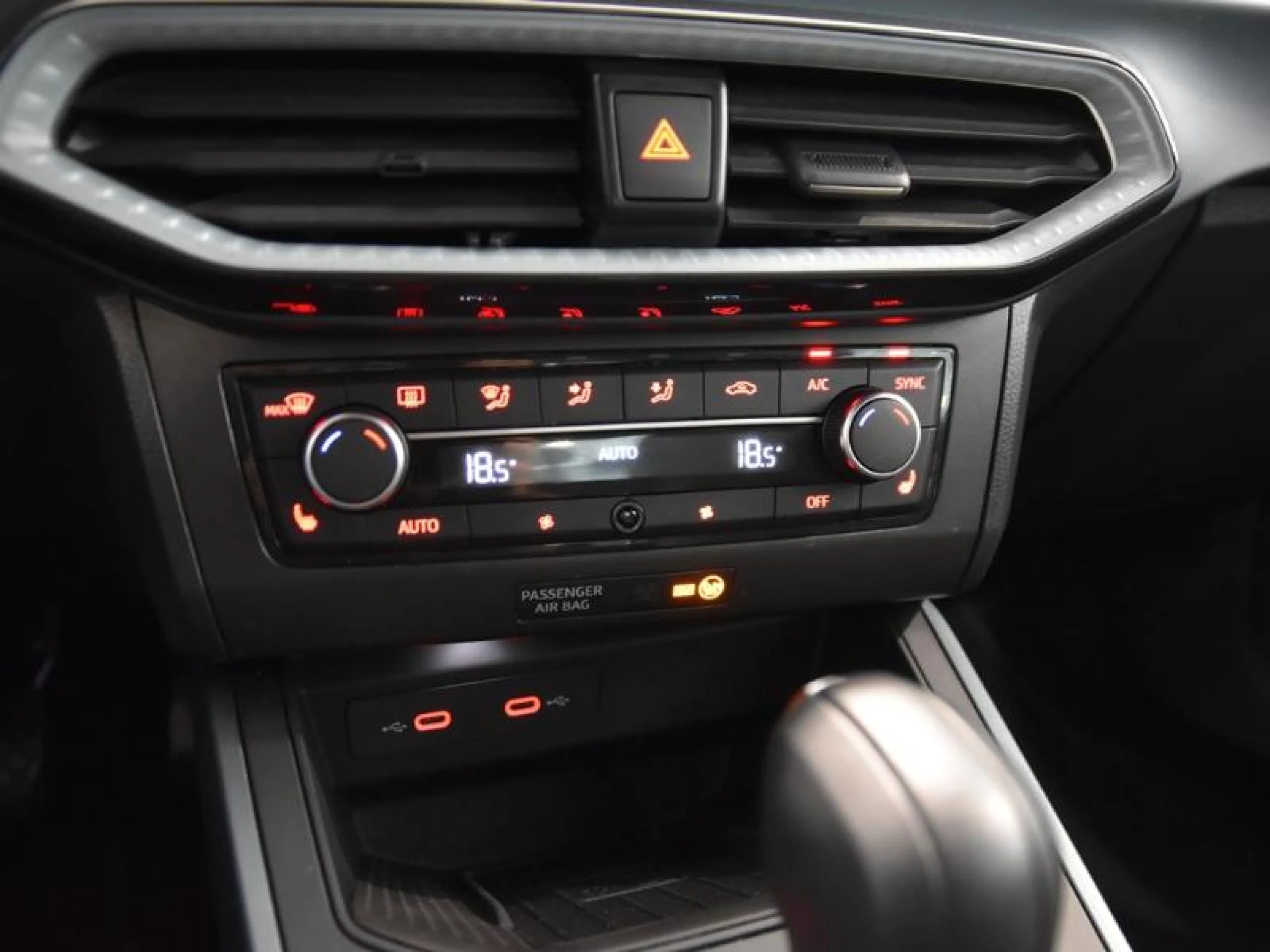 SEAT ARONA 1.5 TSI 110KW DSG SPECIAL EDITION - Foto 11