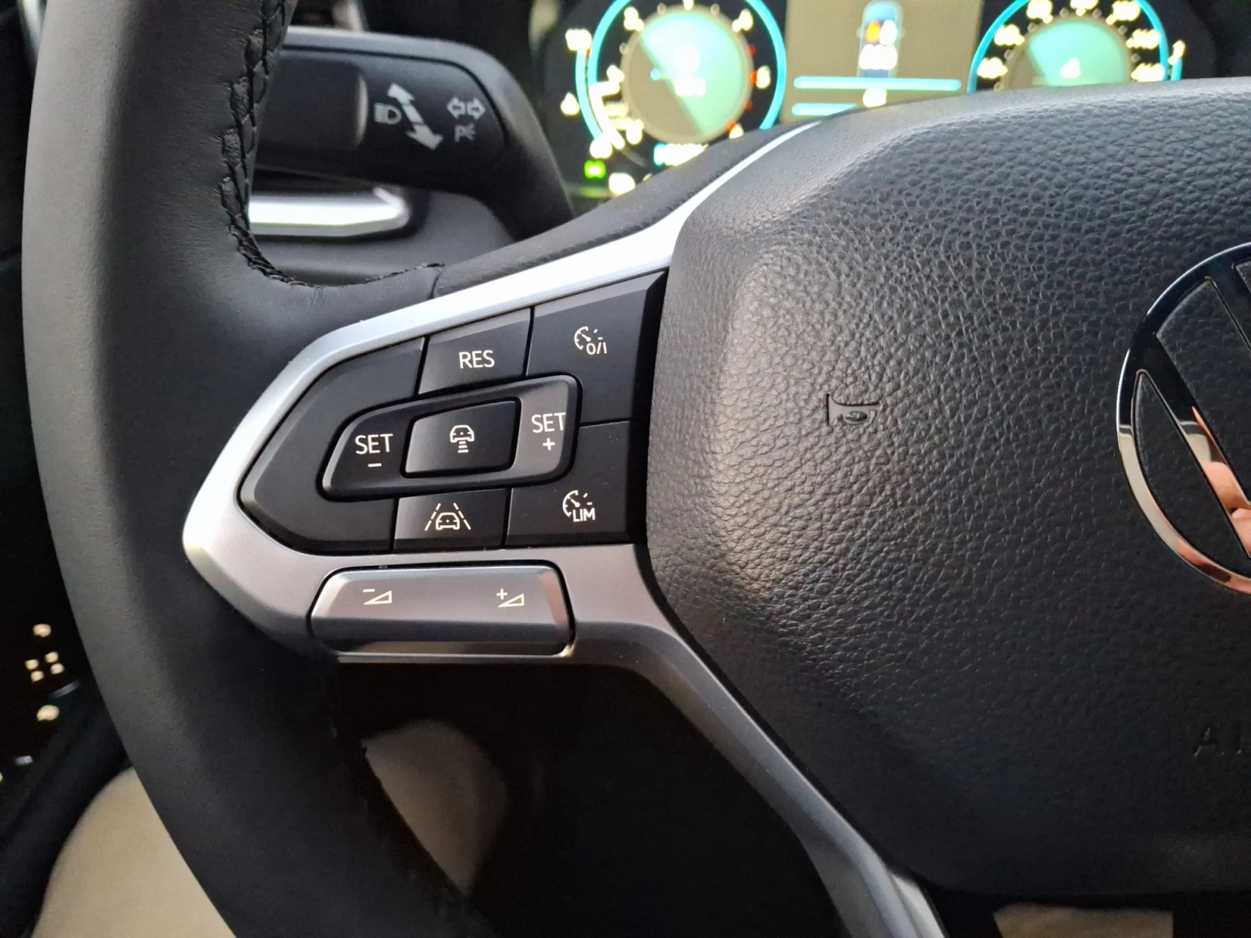 VW COMERCIALES Amarok AMAROK  AVENTURA CABINA DOBLE  V6 3.0 TDI 177 KW (241 CV) AUT 10 VEL. - Foto 10