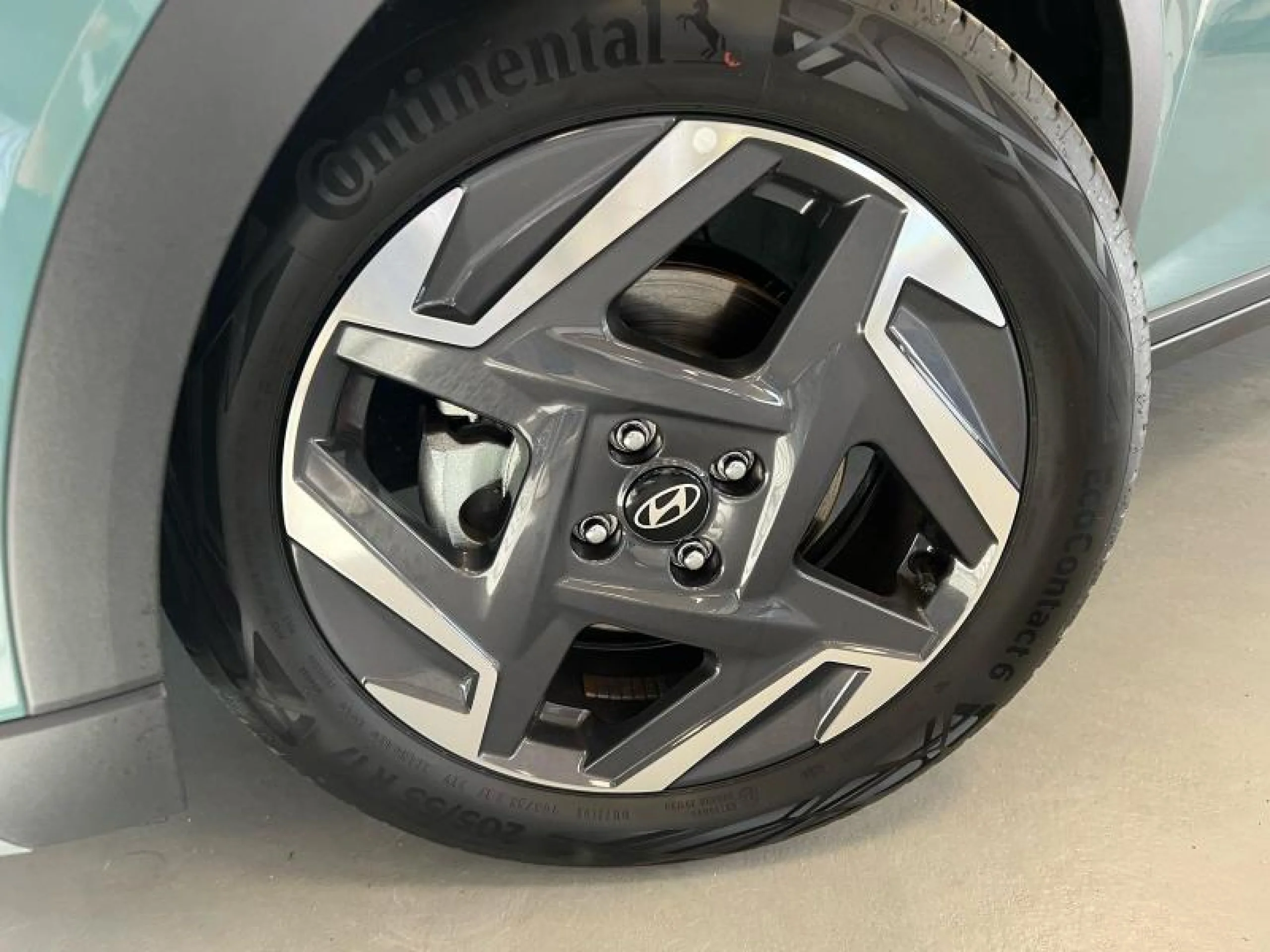 HYUNDAI BAYON 1.0 TGDI 74KW (100CV) 48V TECNO DCT - Foto 5