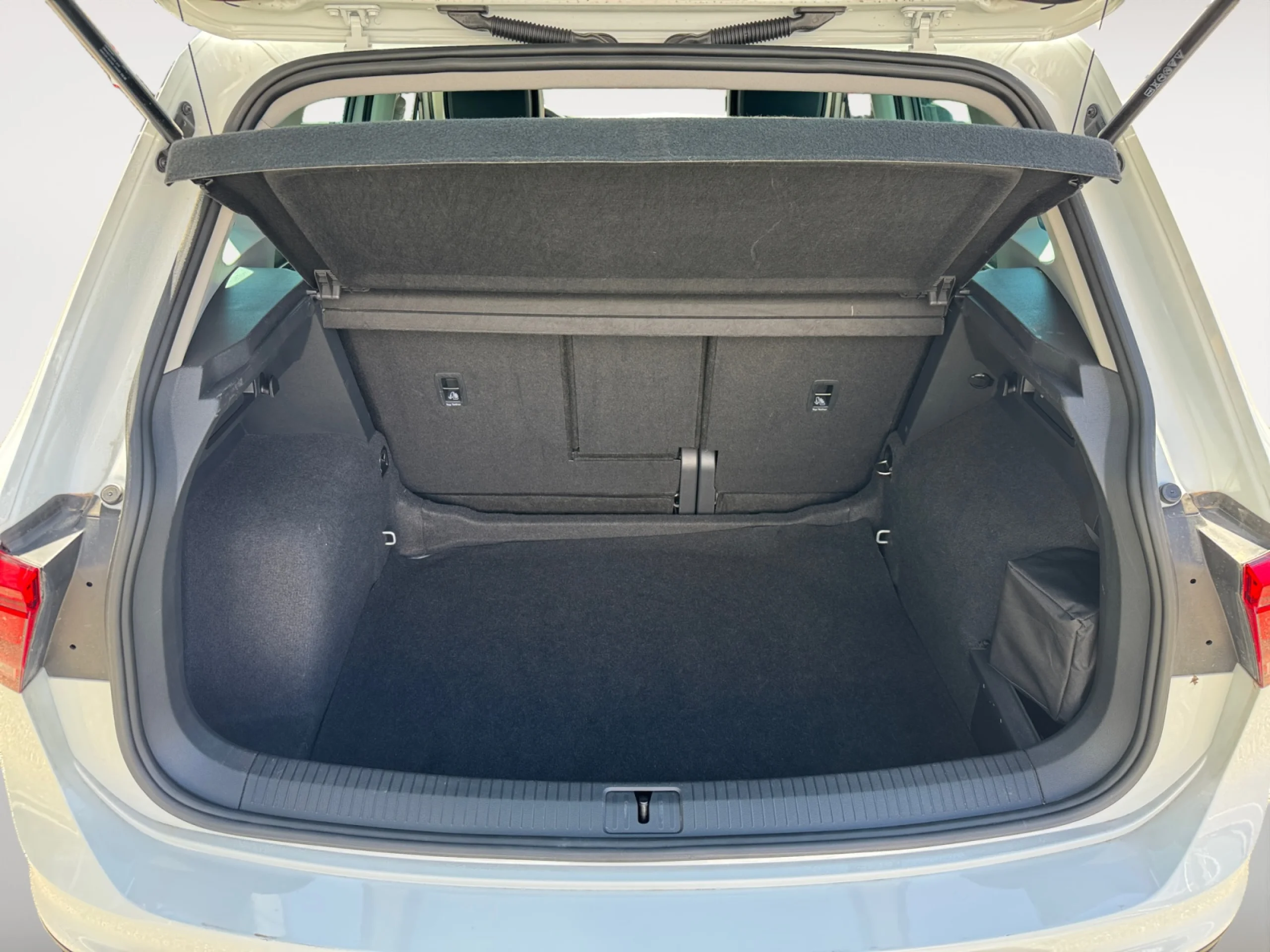 VOLKSWAGEN TIGUAN URBAN SPORT 1.5 TSI 110KW (150CV) - Foto 7