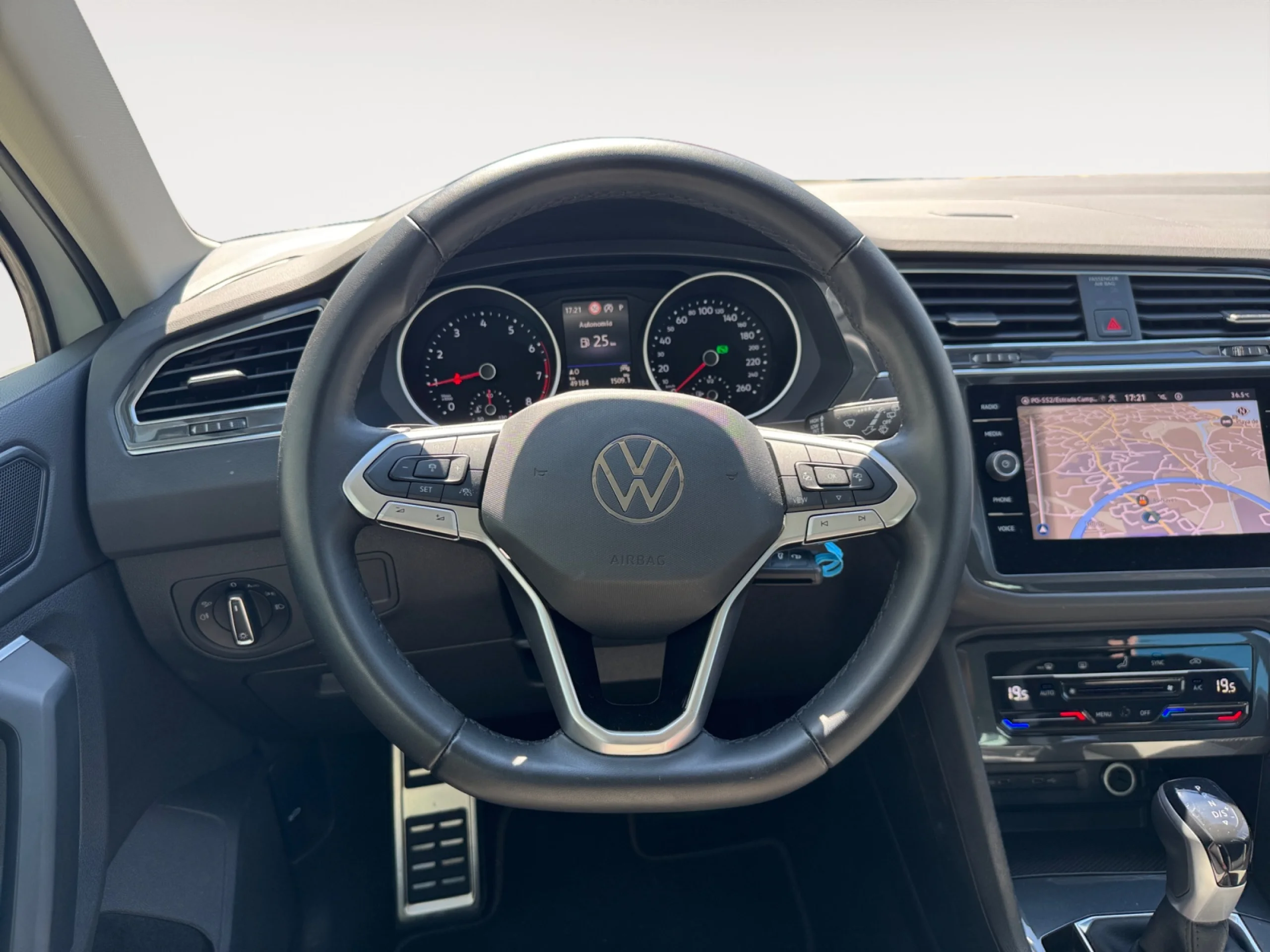 VOLKSWAGEN TIGUAN URBAN SPORT 1.5 TSI 110KW (150CV) - Foto 11