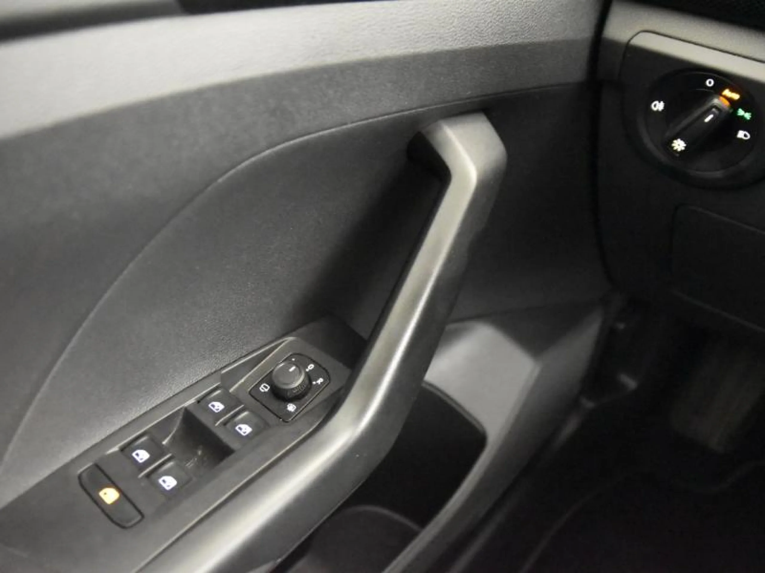 VOLKSWAGEN T CROSS ADVANCE 1.0 TSI 81KW (110CV) - Foto 15