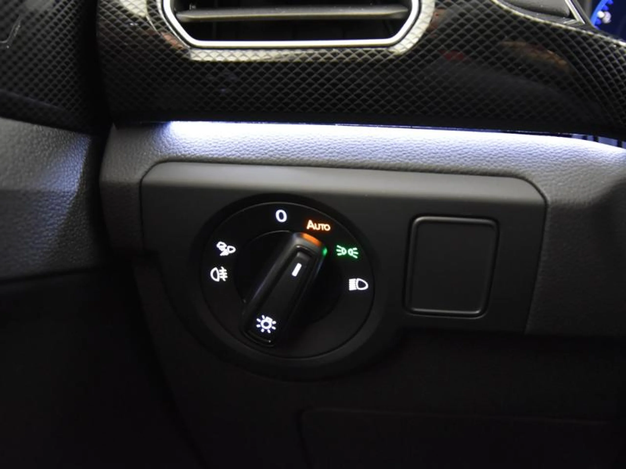 VOLKSWAGEN T CROSS T CROSS R LINE 1.0 TSI 85 KW (115 CV)  6 VEL. - Foto 17