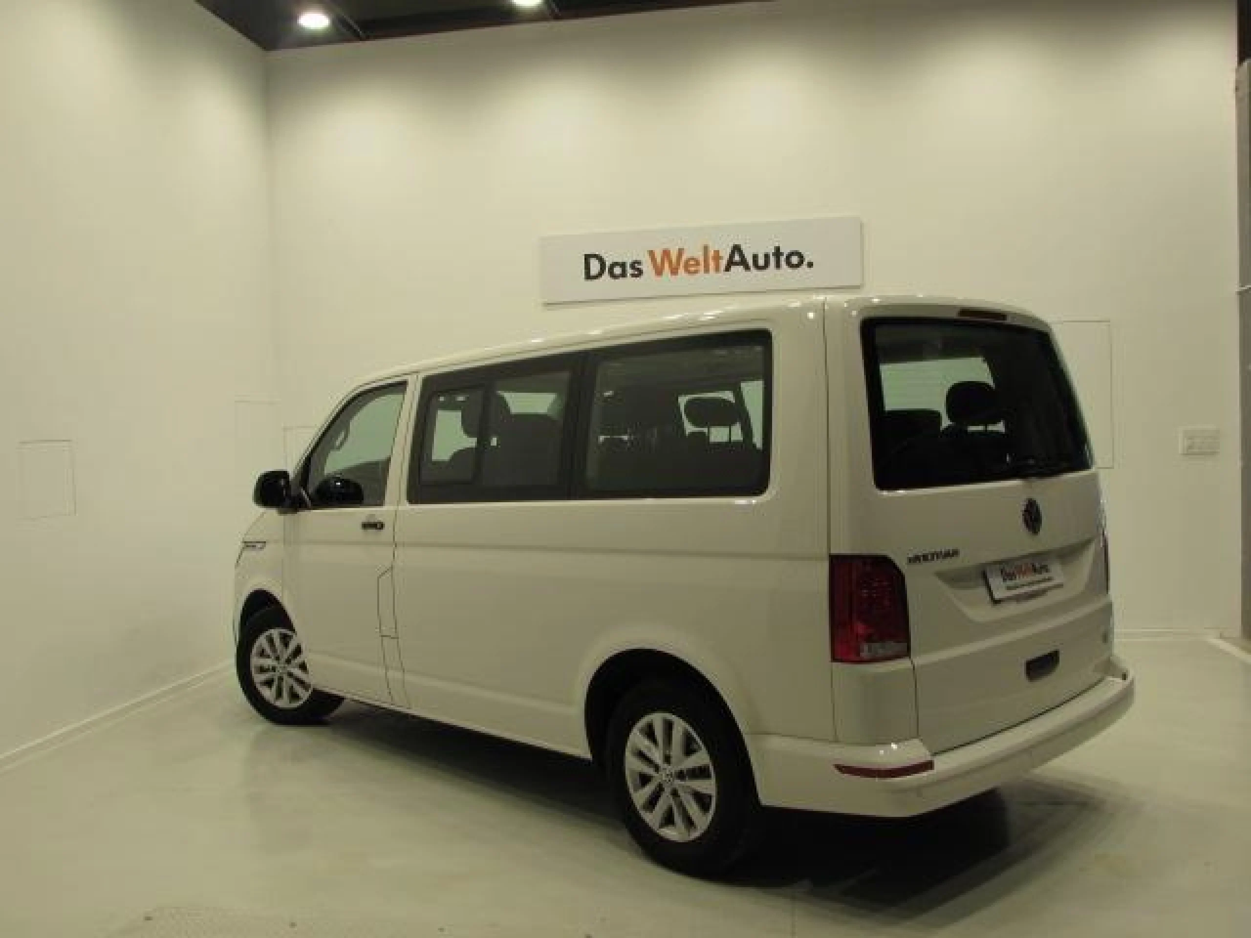 VW COMERCIALES Multivan MULTIVAN 6.1 READY2DISCOVER BATALLA CORTA 2.0 TDI 110 KW (150 CV) DSG 7 VEL. 3.000 - Foto 2