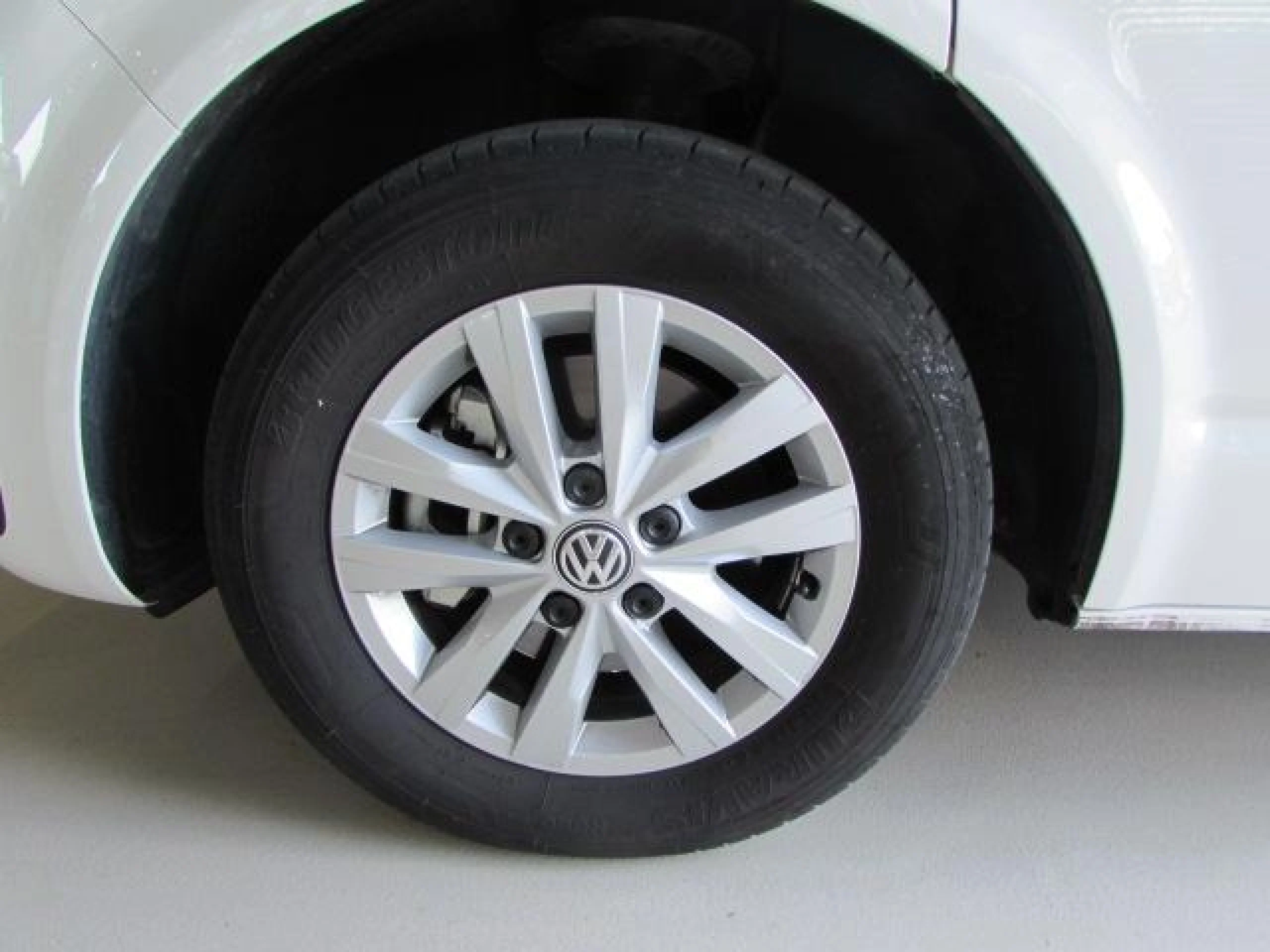 VW COMERCIALES Multivan MULTIVAN 6.1 READY2DISCOVER BATALLA CORTA 2.0 TDI 110 KW (150 CV) DSG 7 VEL. 3.000 - Foto 8