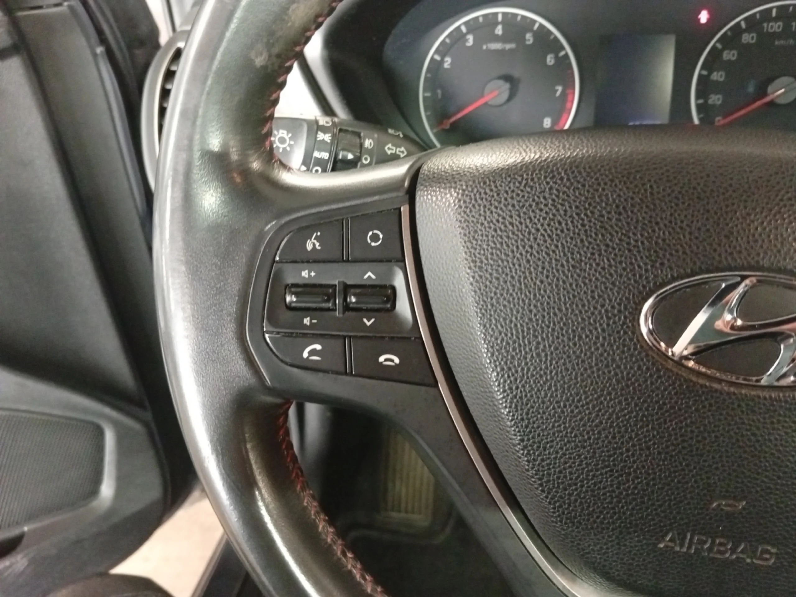 HYUNDAI I20 1.0 TGDI 74KW (100CV) DRIVE & SKATE - Foto 11