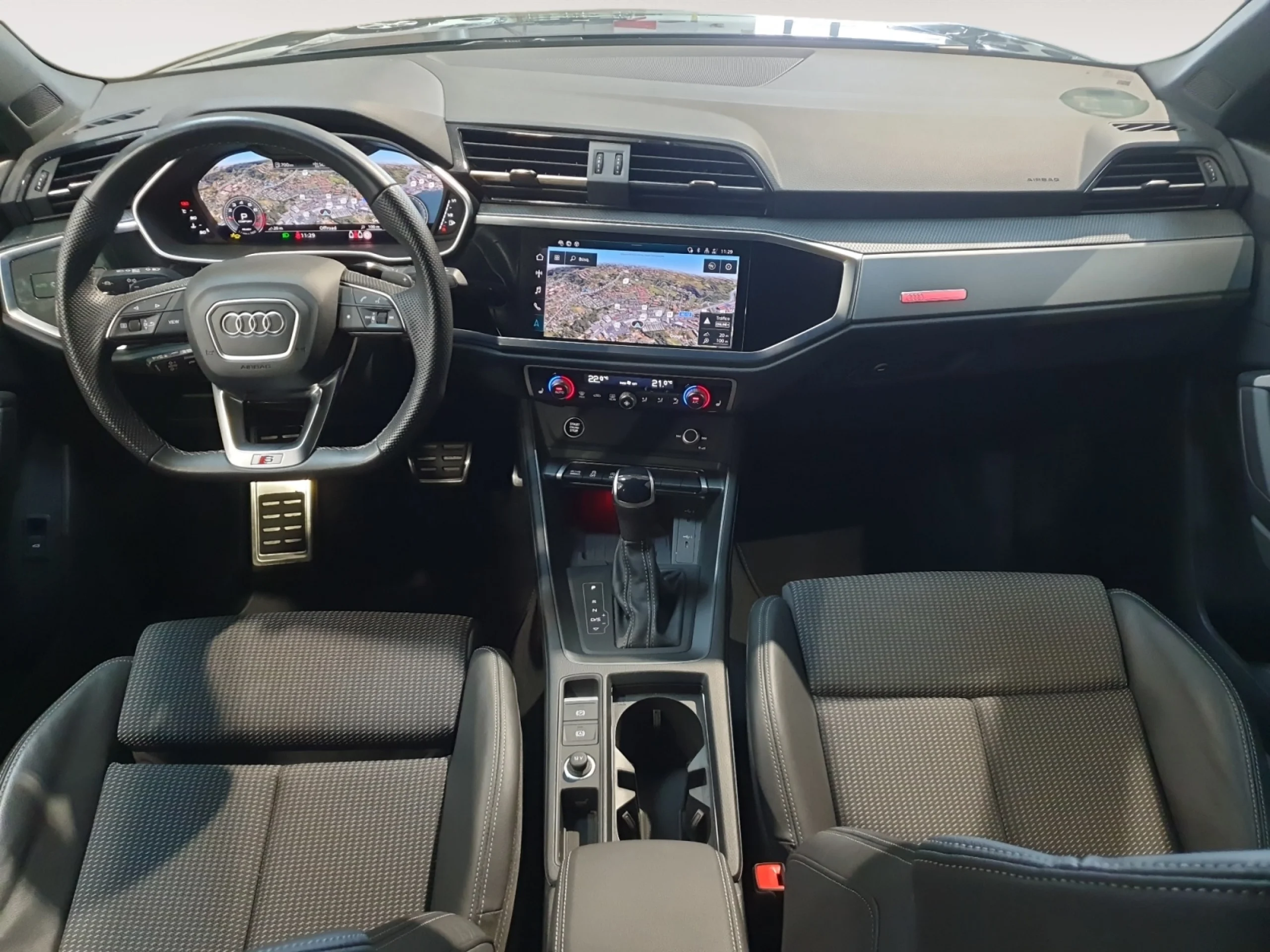 AUDI Q3 BLACK LINE 35 TFSI 110KW (150CV) S TRON - Foto 6