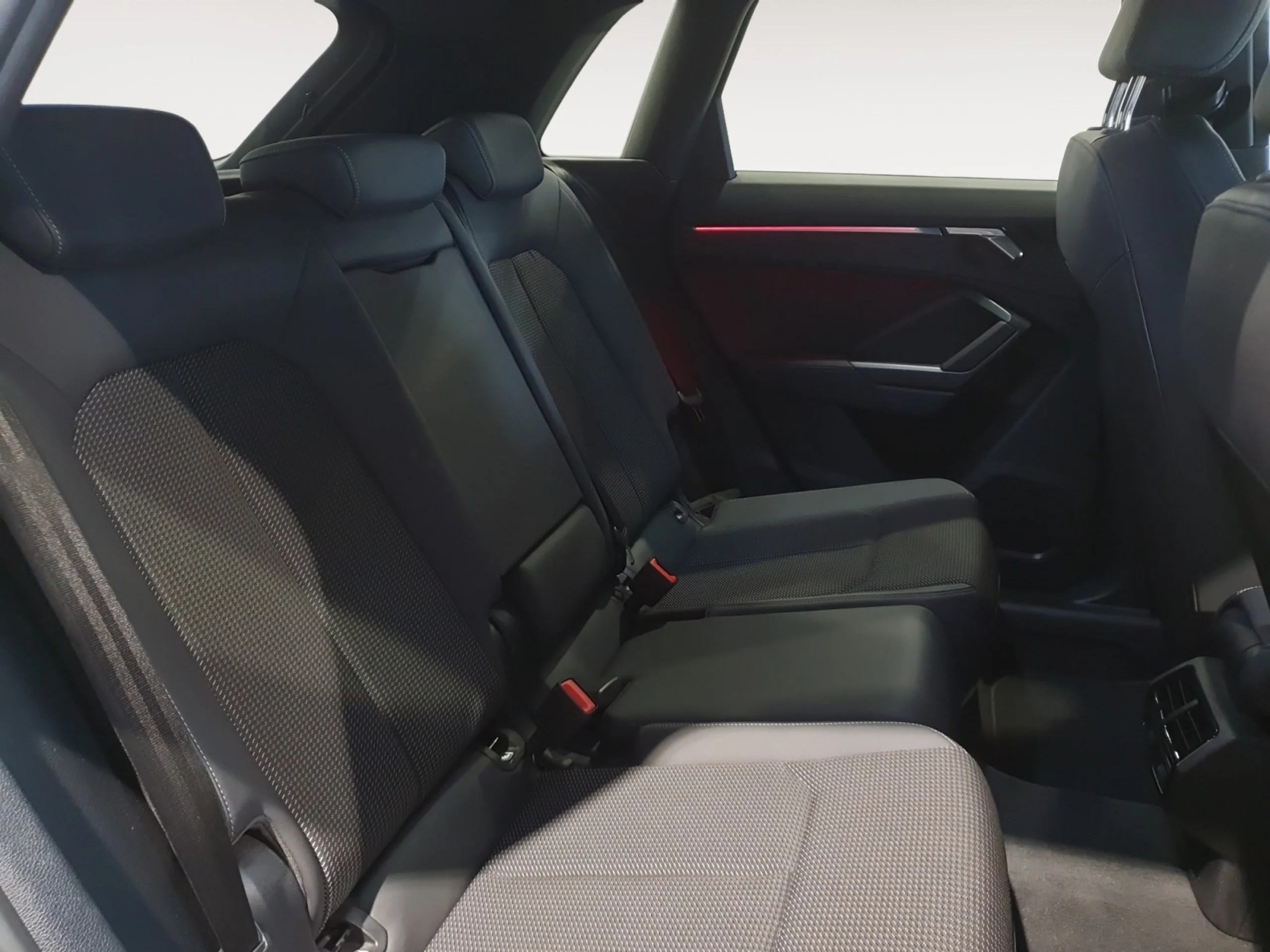 AUDI Q3 BLACK LINE 35 TFSI 110KW (150CV) S TRON - Foto 8