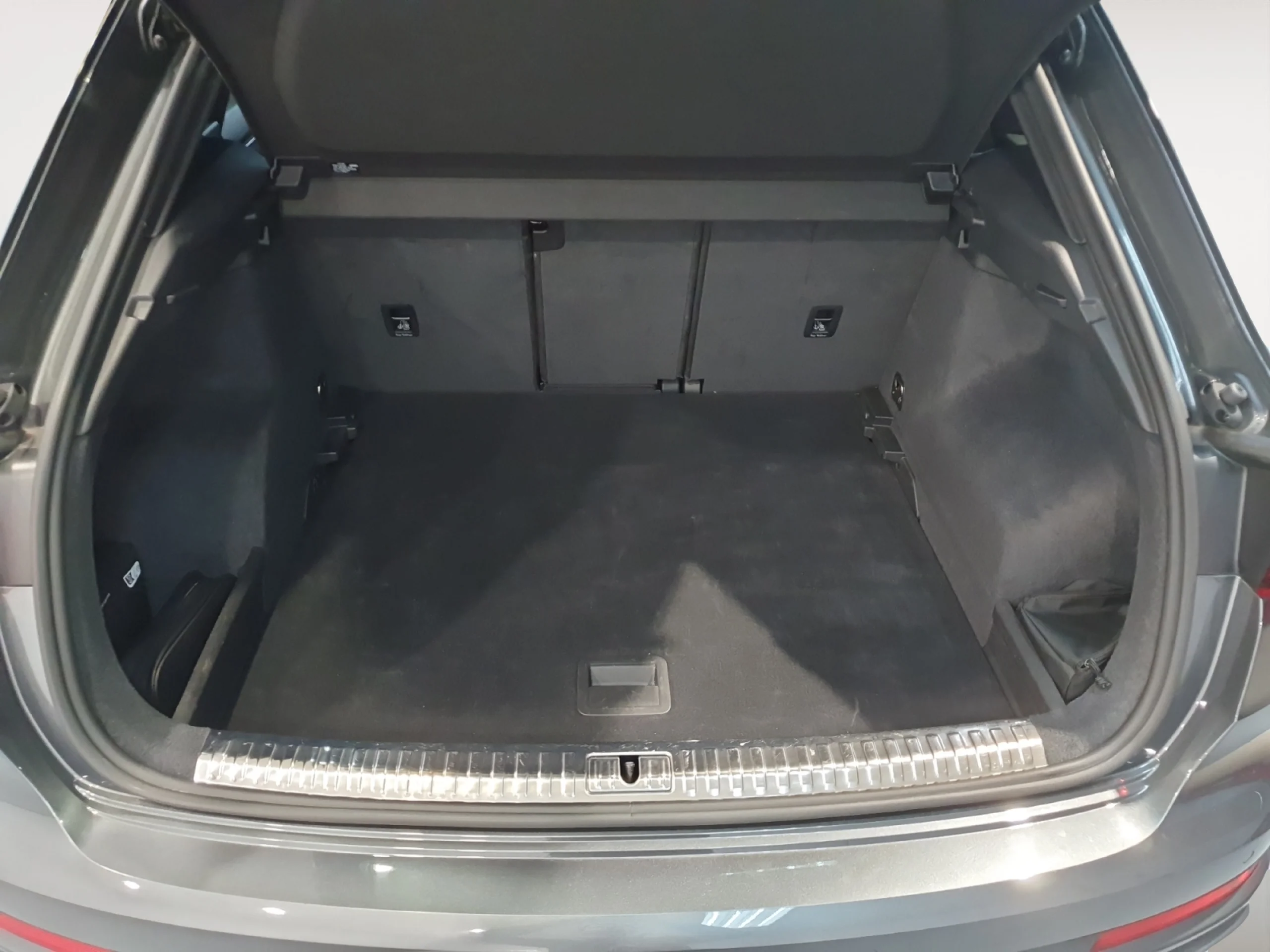 AUDI Q3 BLACK LINE 35 TFSI 110KW (150CV) S TRON - Foto 9