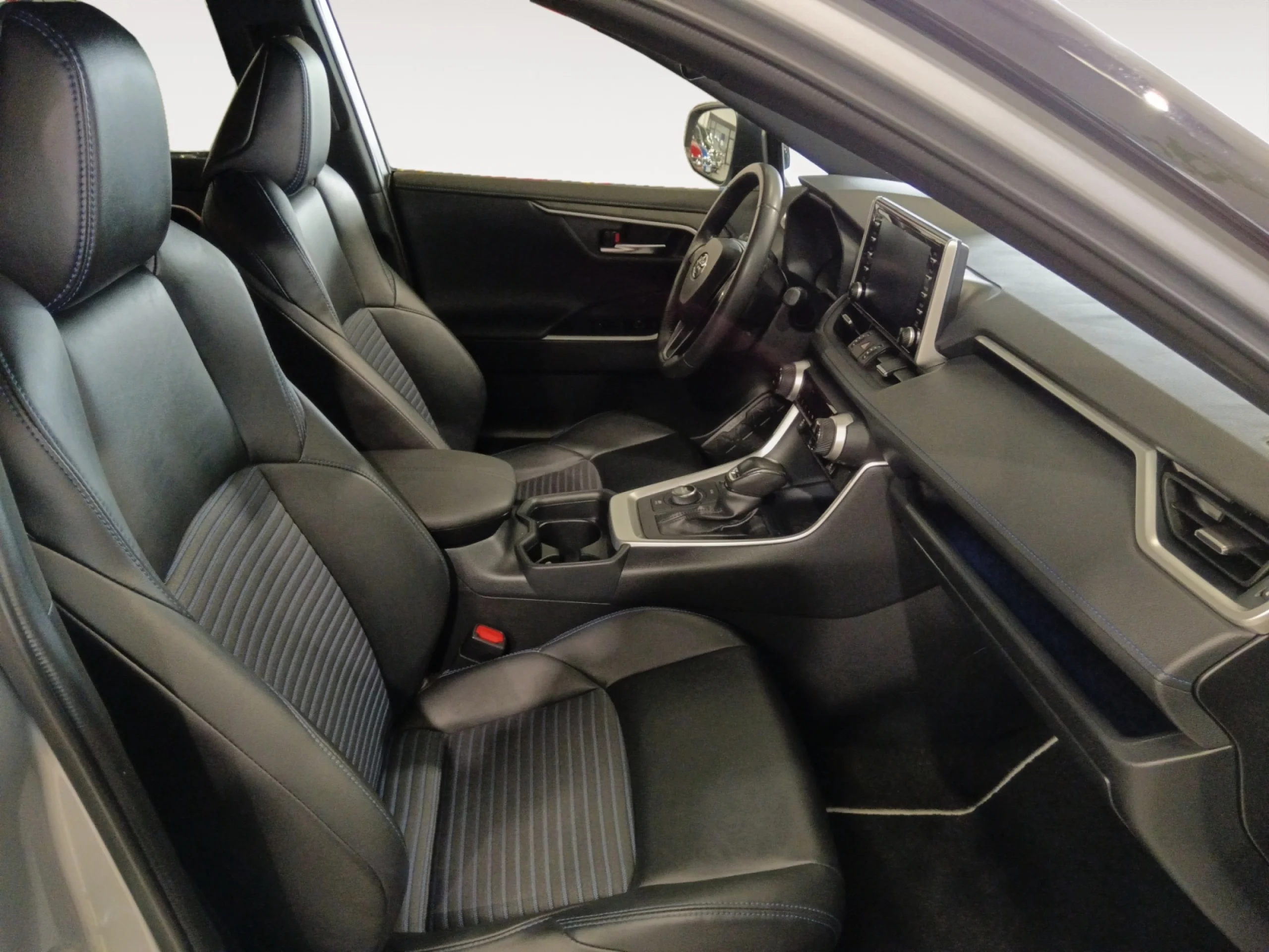 TOYOTA Rav4 2.5L 220H STYLE 4WD - Foto 5