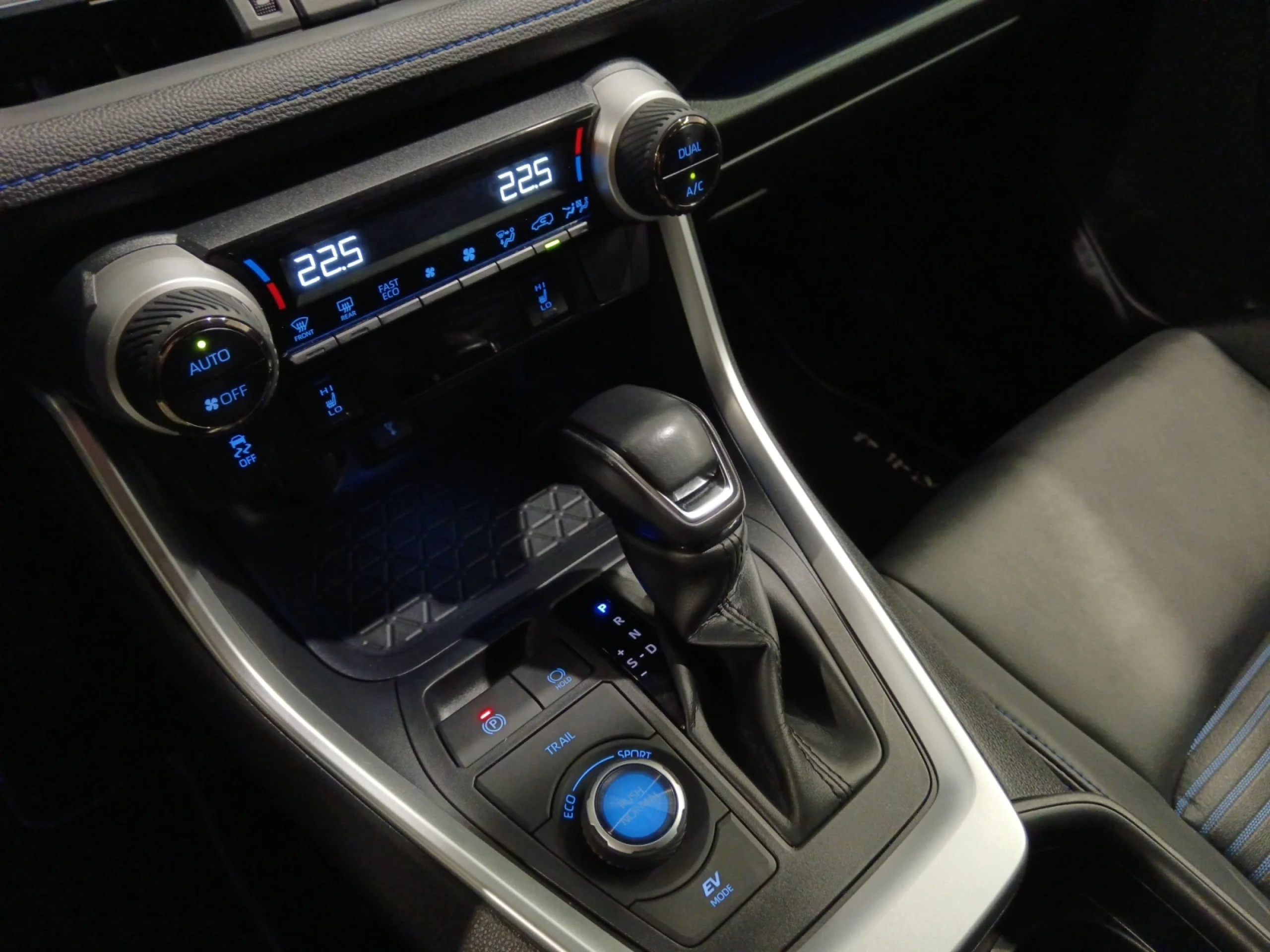 TOYOTA Rav4 2.5L 220H STYLE 4WD - Foto 15