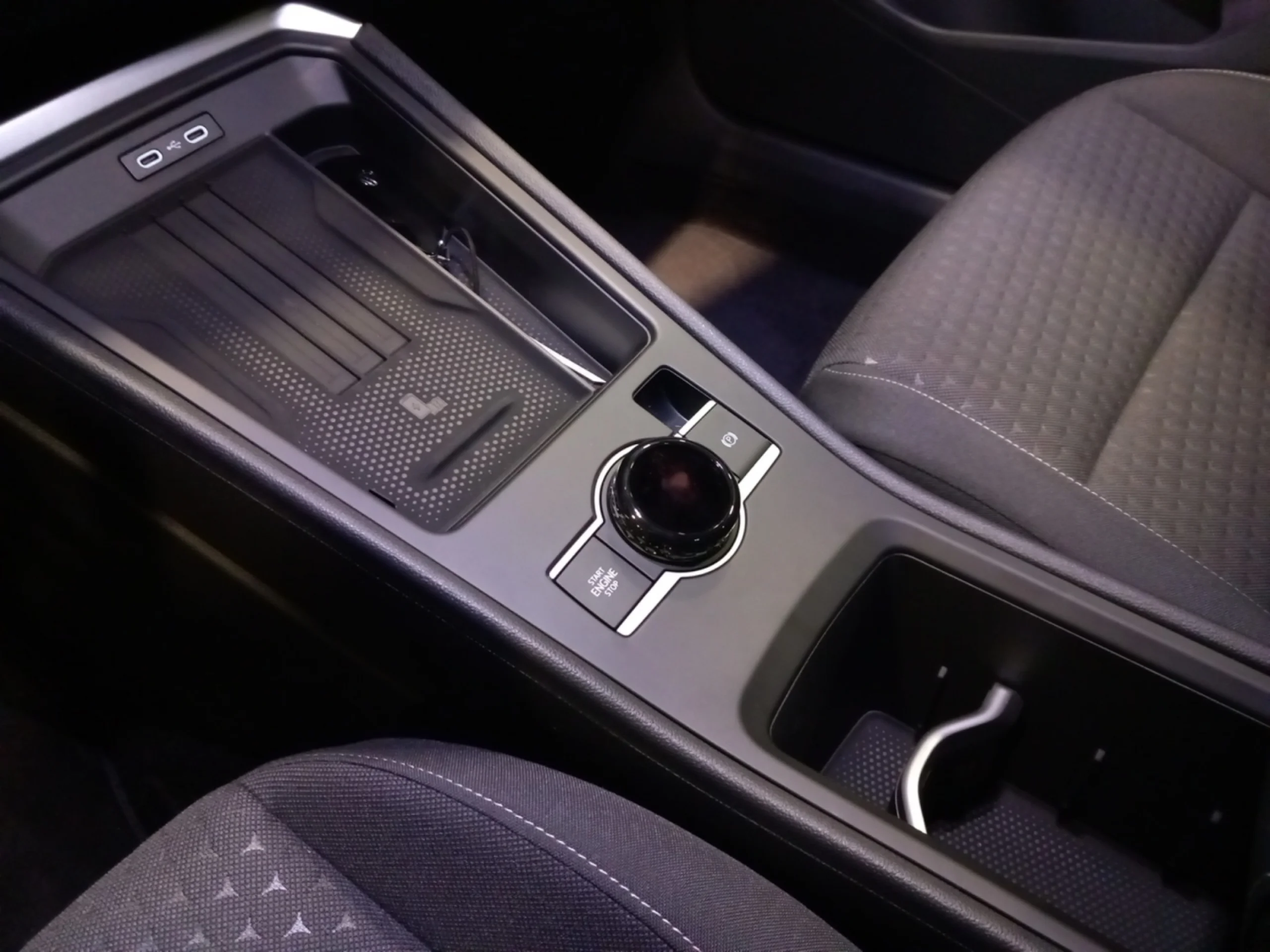 VOLKSWAGEN T ROC T ROC MÁS 1.5 ETSI 110 KW (150 CV)  AUTOMÁTICO DSG 7 VEL. - Foto 14