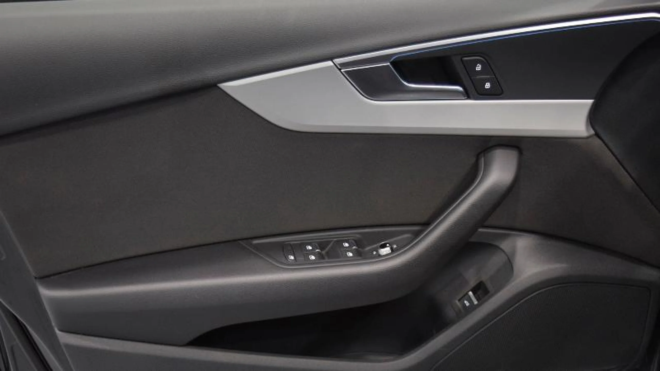 AUDI A4 ADVANCED 30 TDI 100KW (136CV) S TRONIC - Foto 14