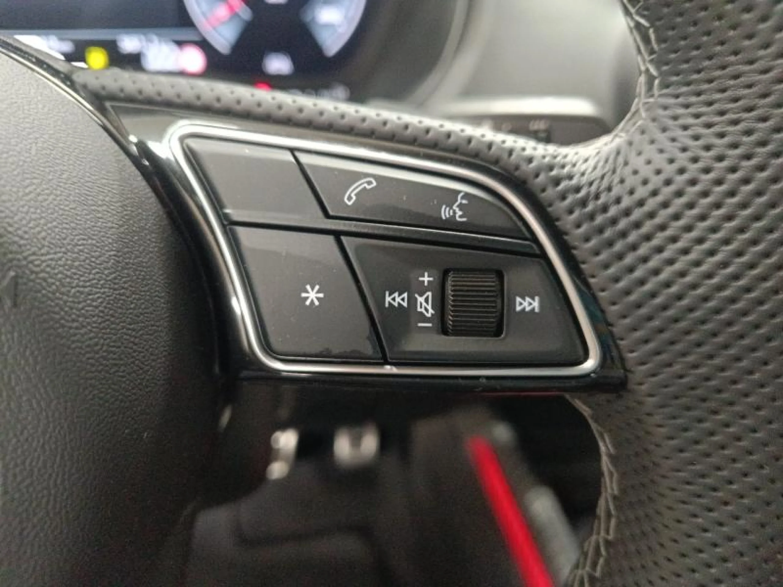 AUDI Q2 ADRENALIN EDITION 35 TDI 110KW S TRONIC - Foto 11