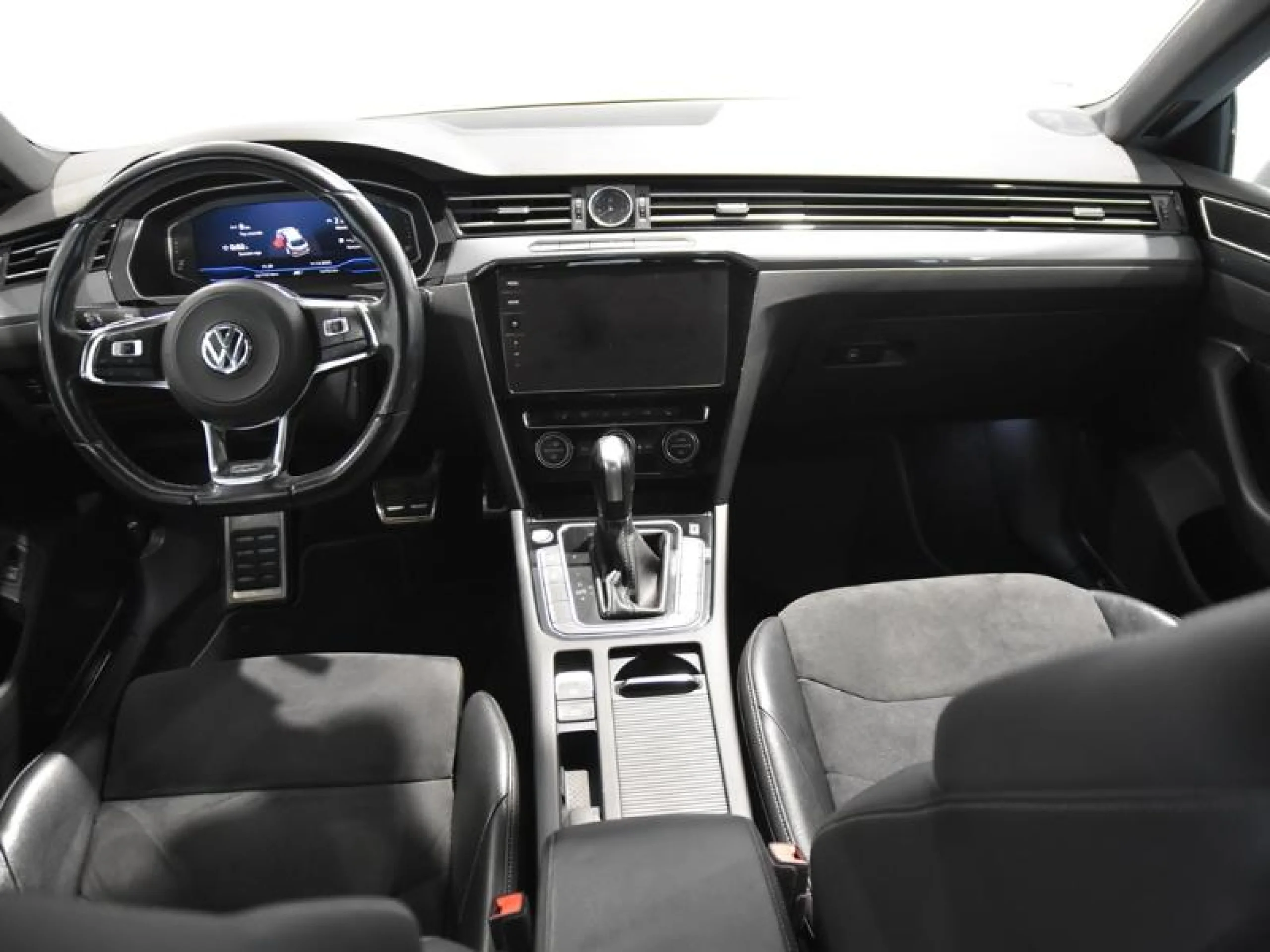 VOLKSWAGEN ARTEON R LINE 2.0 TDI 110KW (150CV) DSG - Foto 4