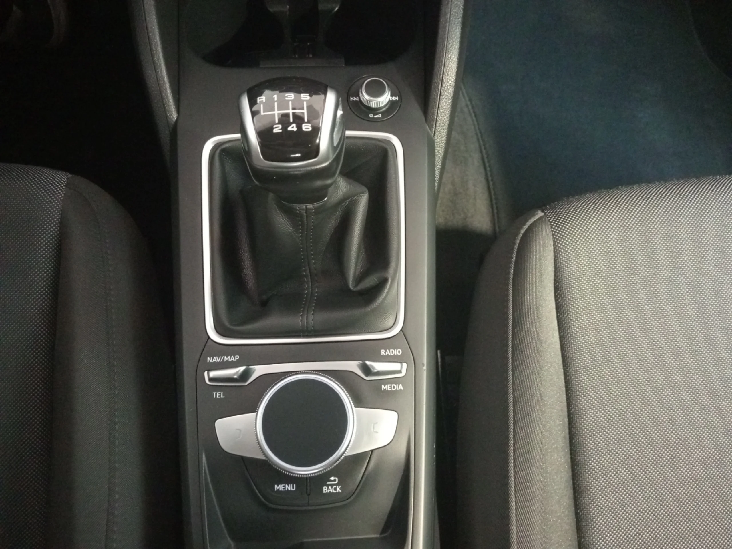 AUDI Q2 ADVANCED 30 TDI 85KW (116CV) - Foto 13