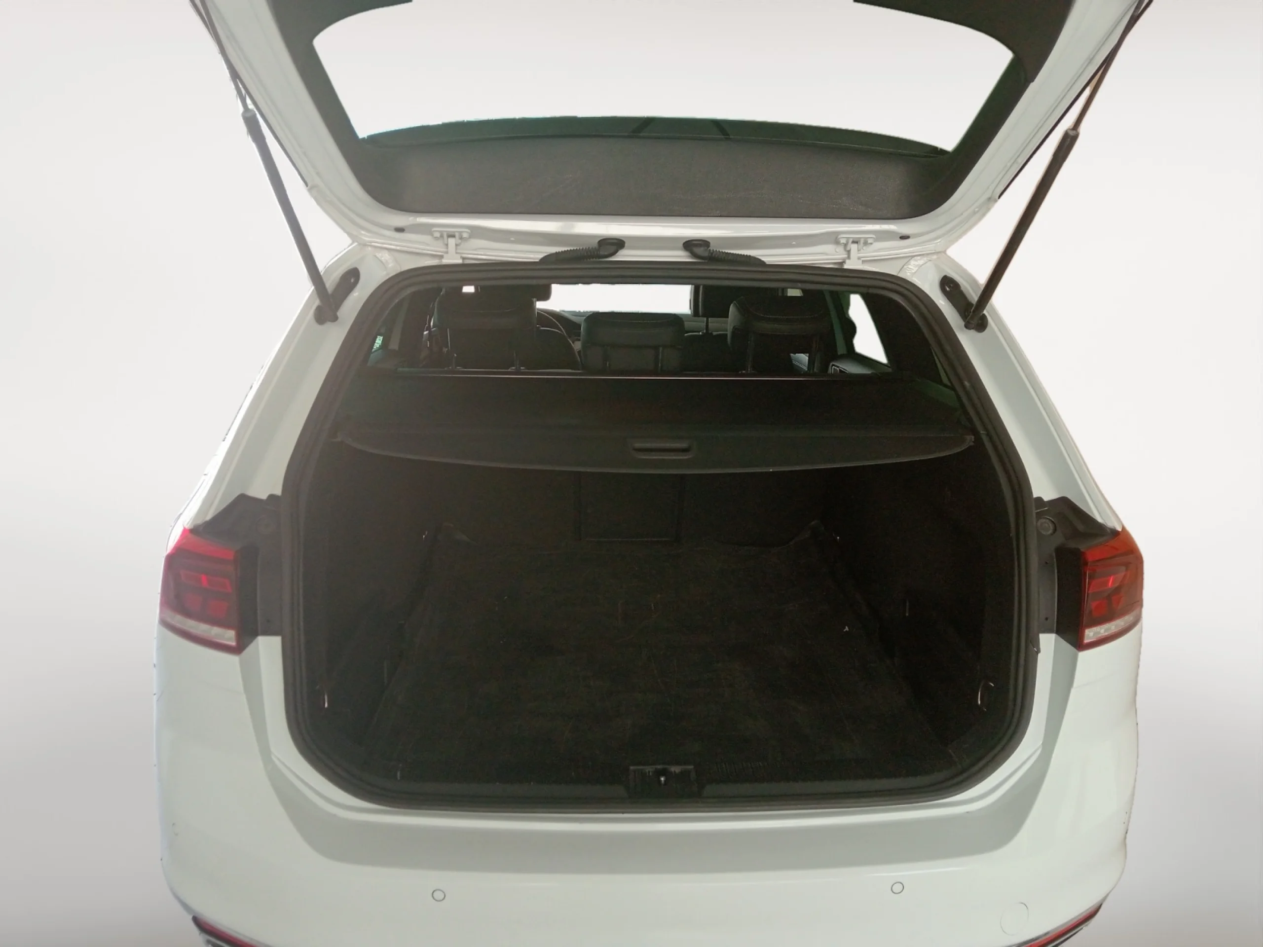 VOLKSWAGEN PASSAT VARIANT R LINE 2.0 TDI 147KW (200CV) DSG - Foto 7