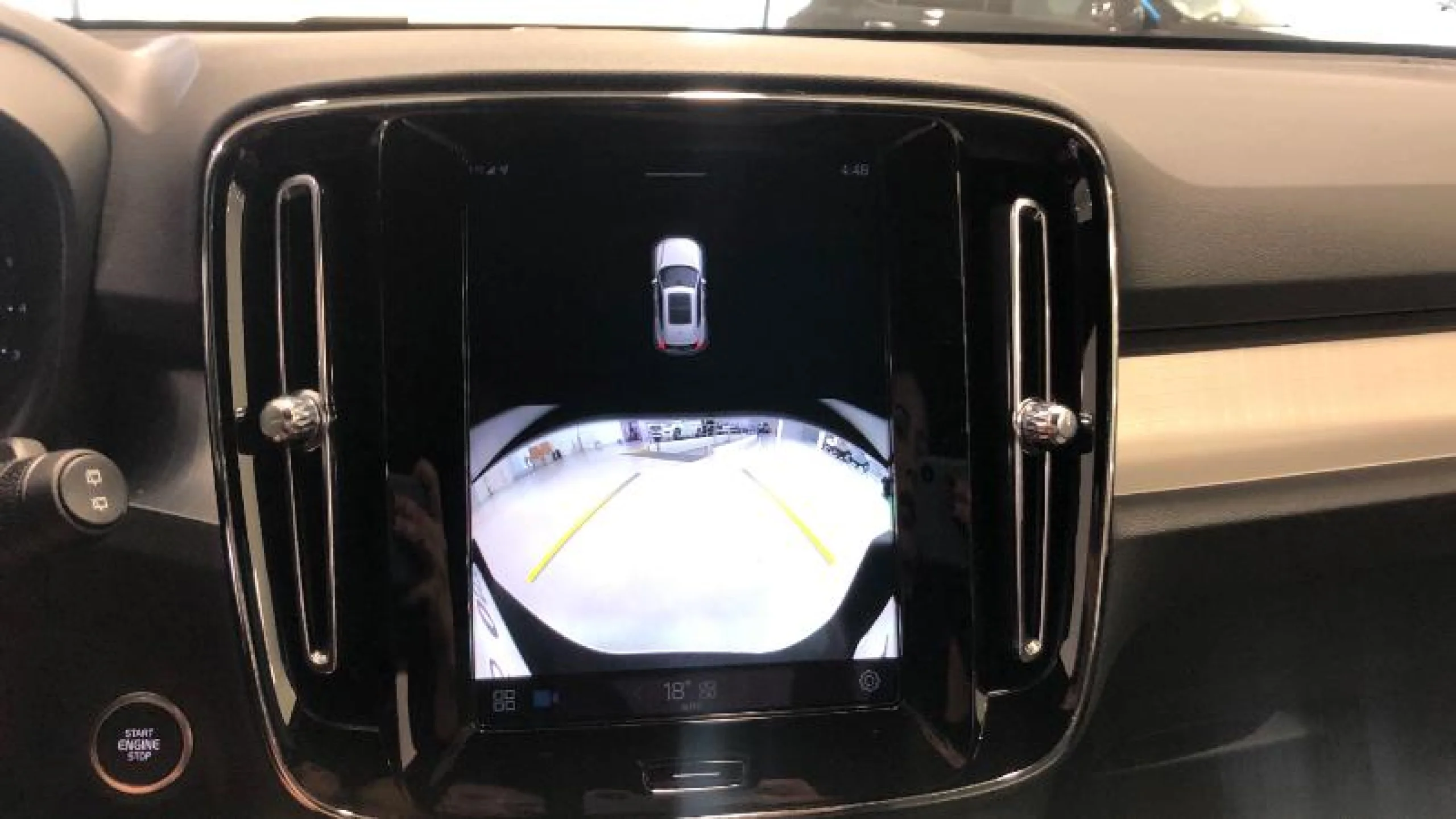 VOLVO XC40 2.0 B3 G CORE AUTO - Foto 19