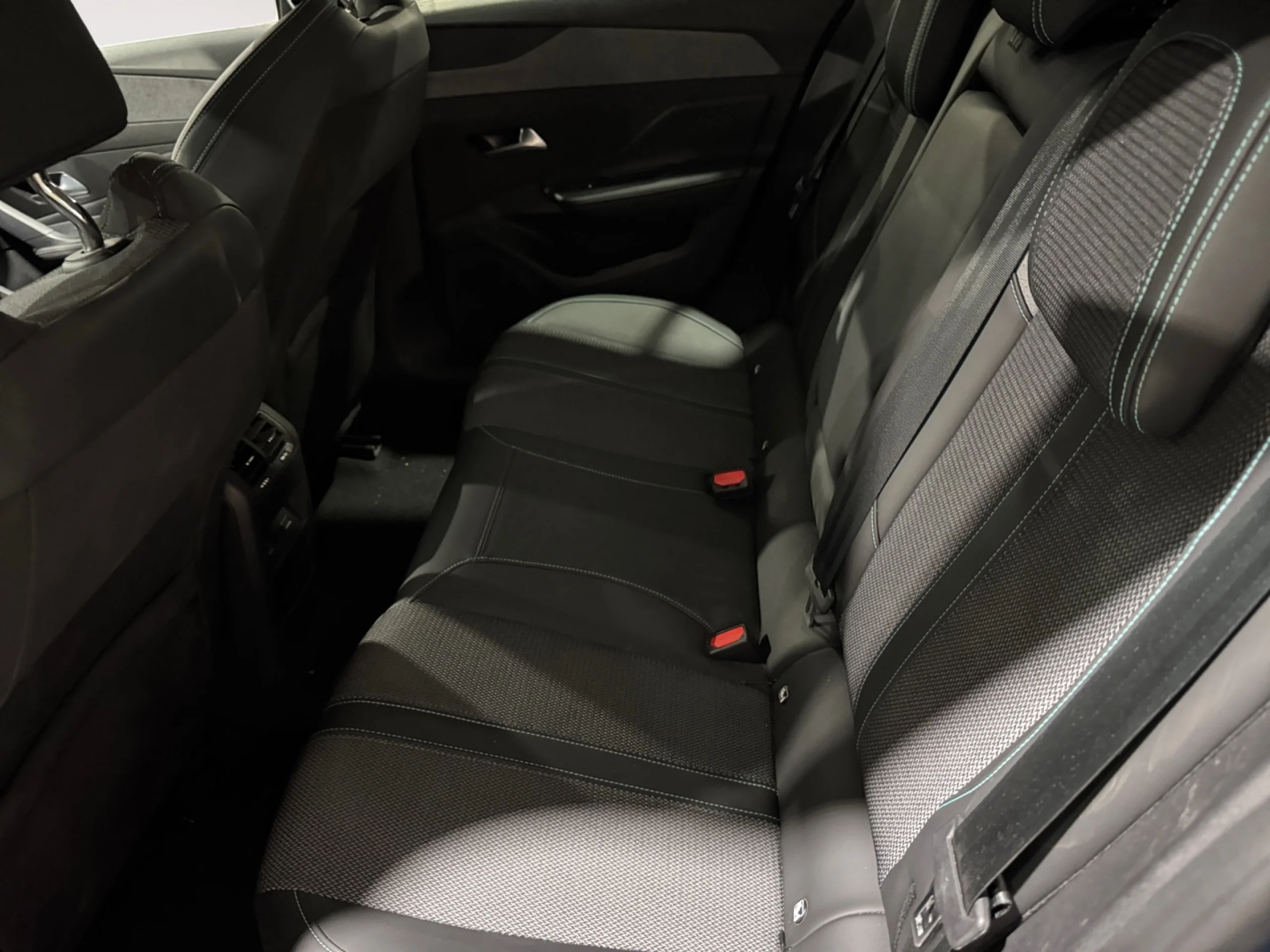 PEUGEOT 308 5P ALLURE PURETECH 130 S&S MAN - Foto 10