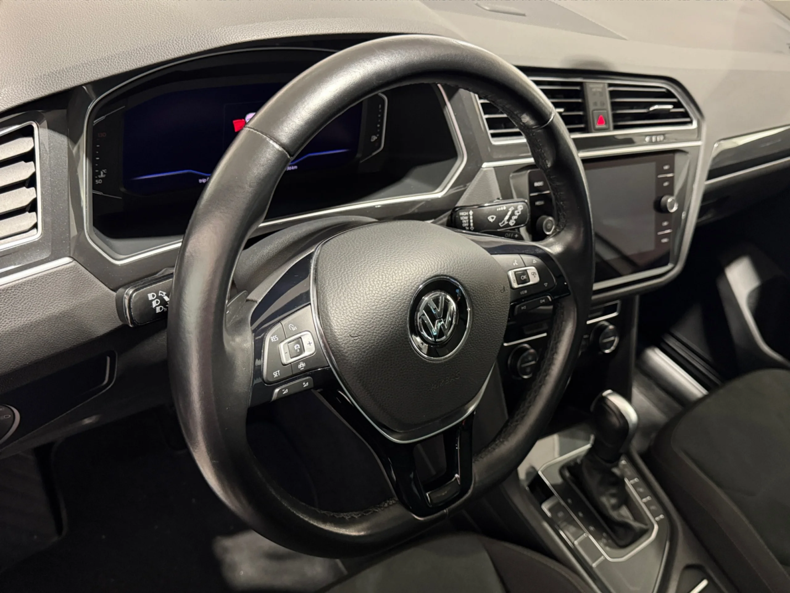 VOLKSWAGEN TIGUAN SPORT 2.0 TDI 110KW (150CV) DSG - Foto 9