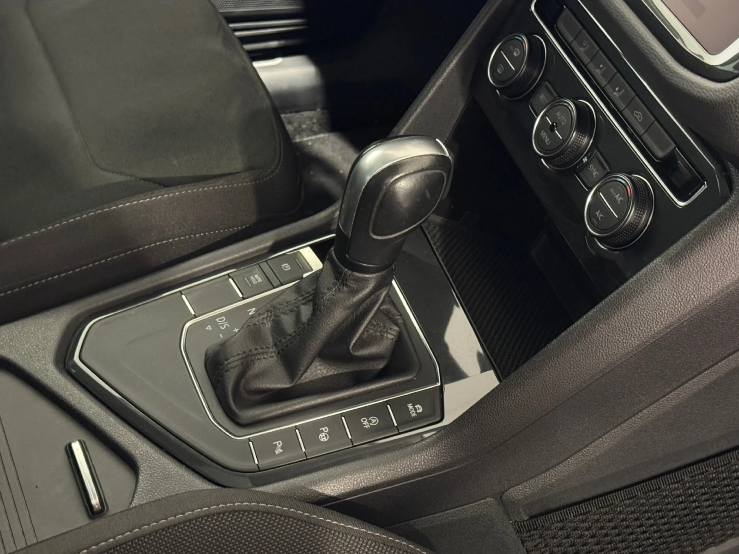 VOLKSWAGEN TIGUAN SPORT 2.0 TDI 110KW (150CV) DSG - Foto 14