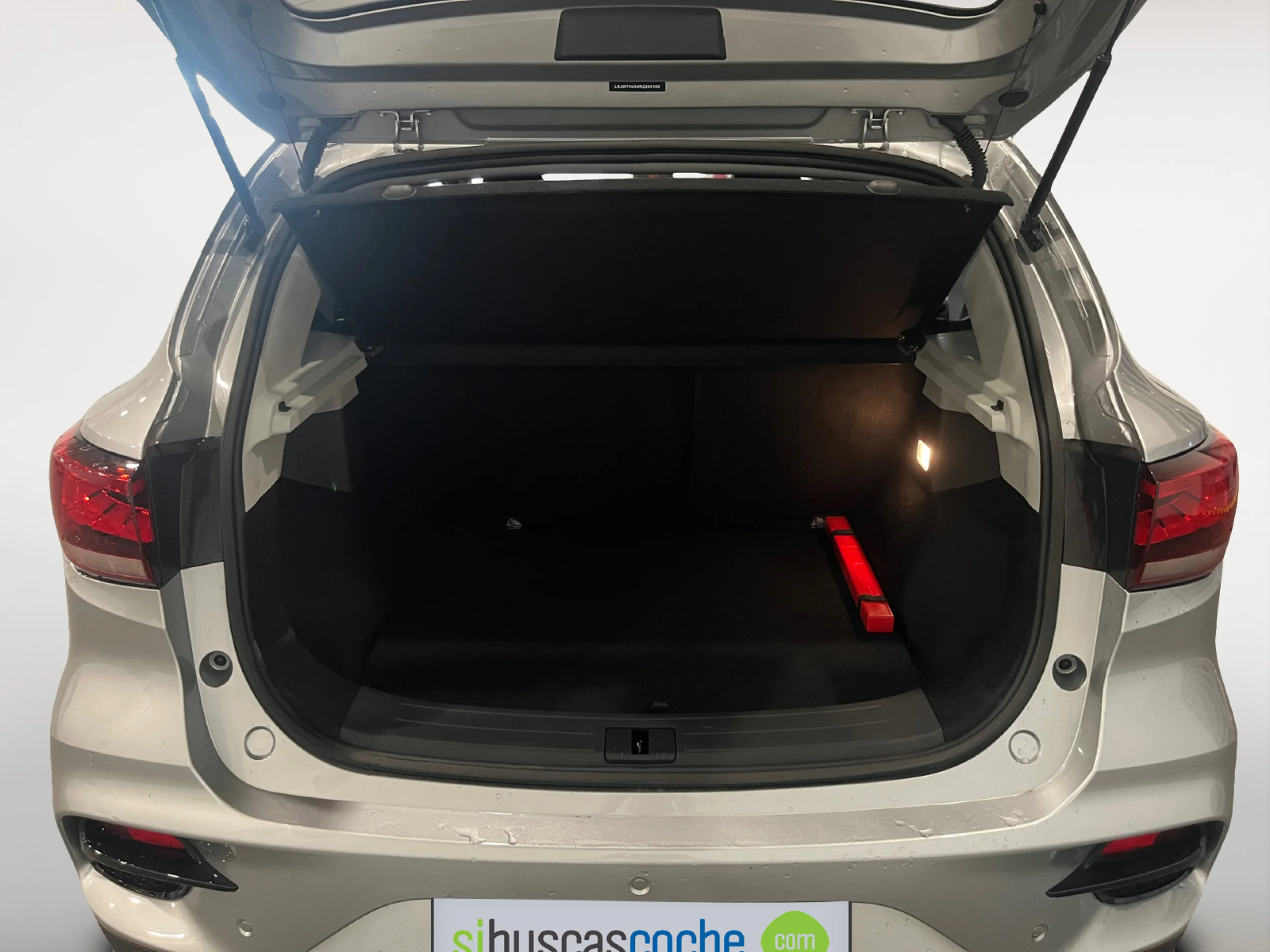 MG Zs 1.5 LUXURY - Foto 8