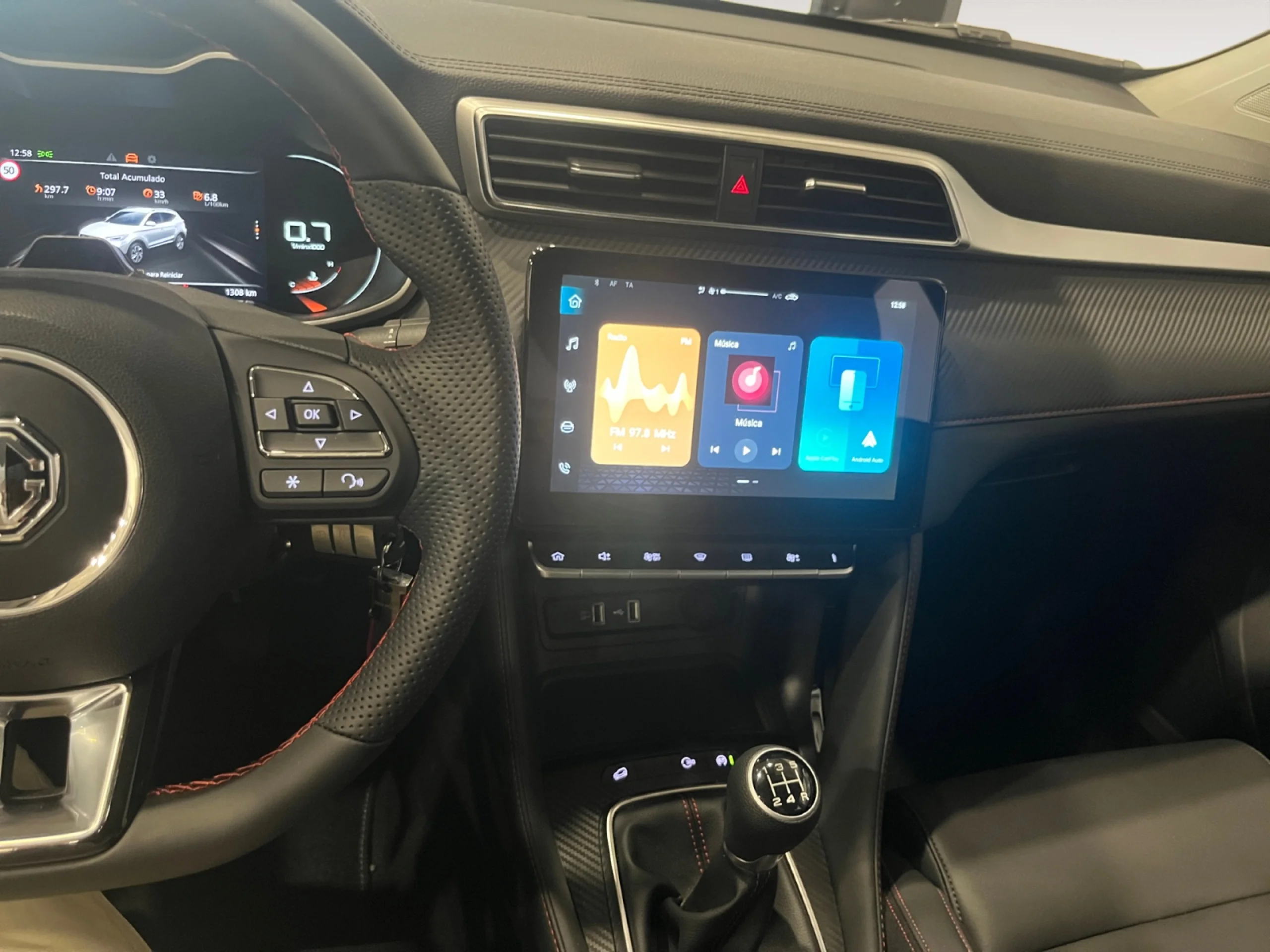 MG Zs 1.5 LUXURY - Foto 13