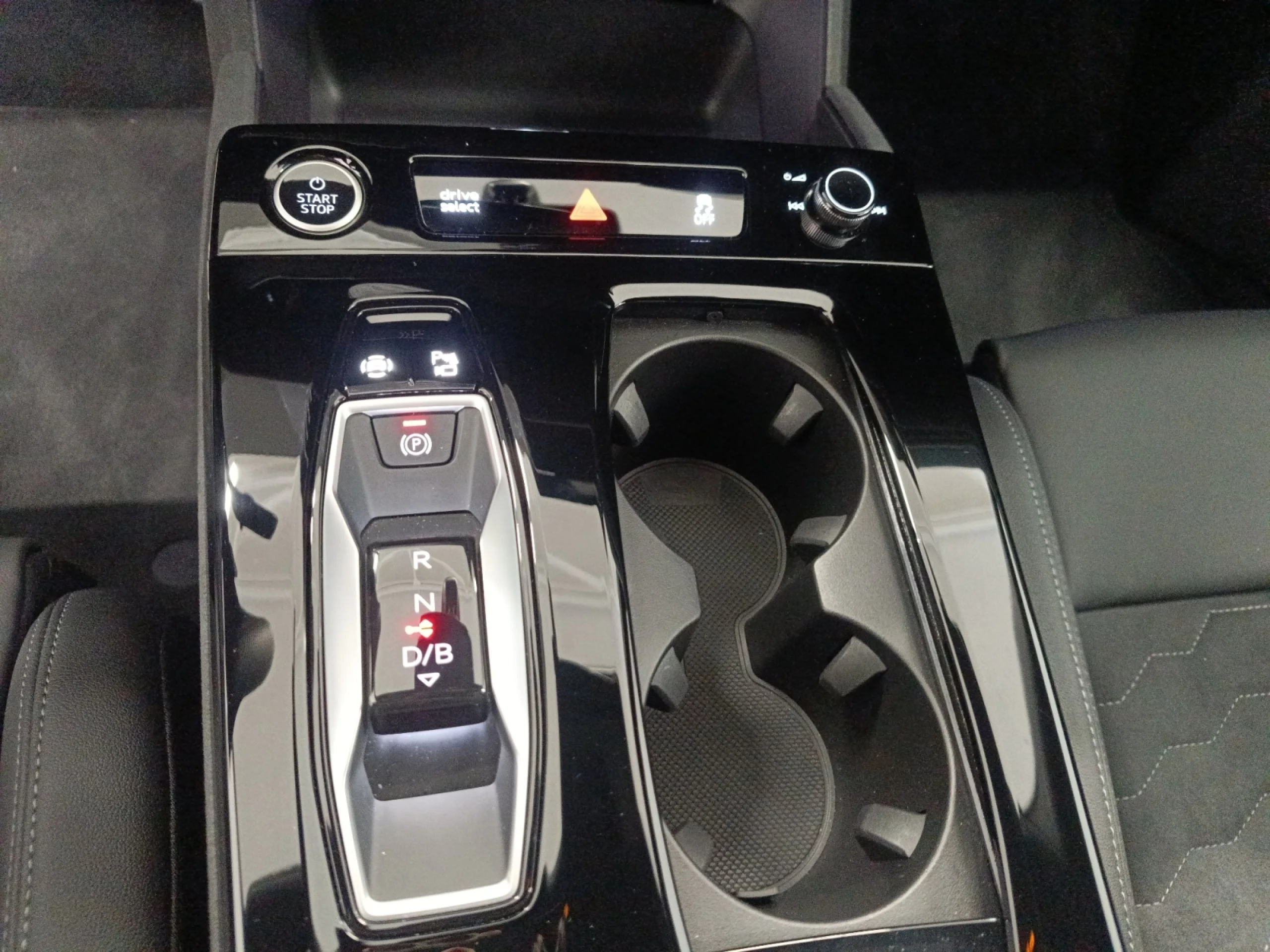 AUDI A6 E TRON SPORTBACK BLACK LINE E TRON QUATTRO - Foto 13