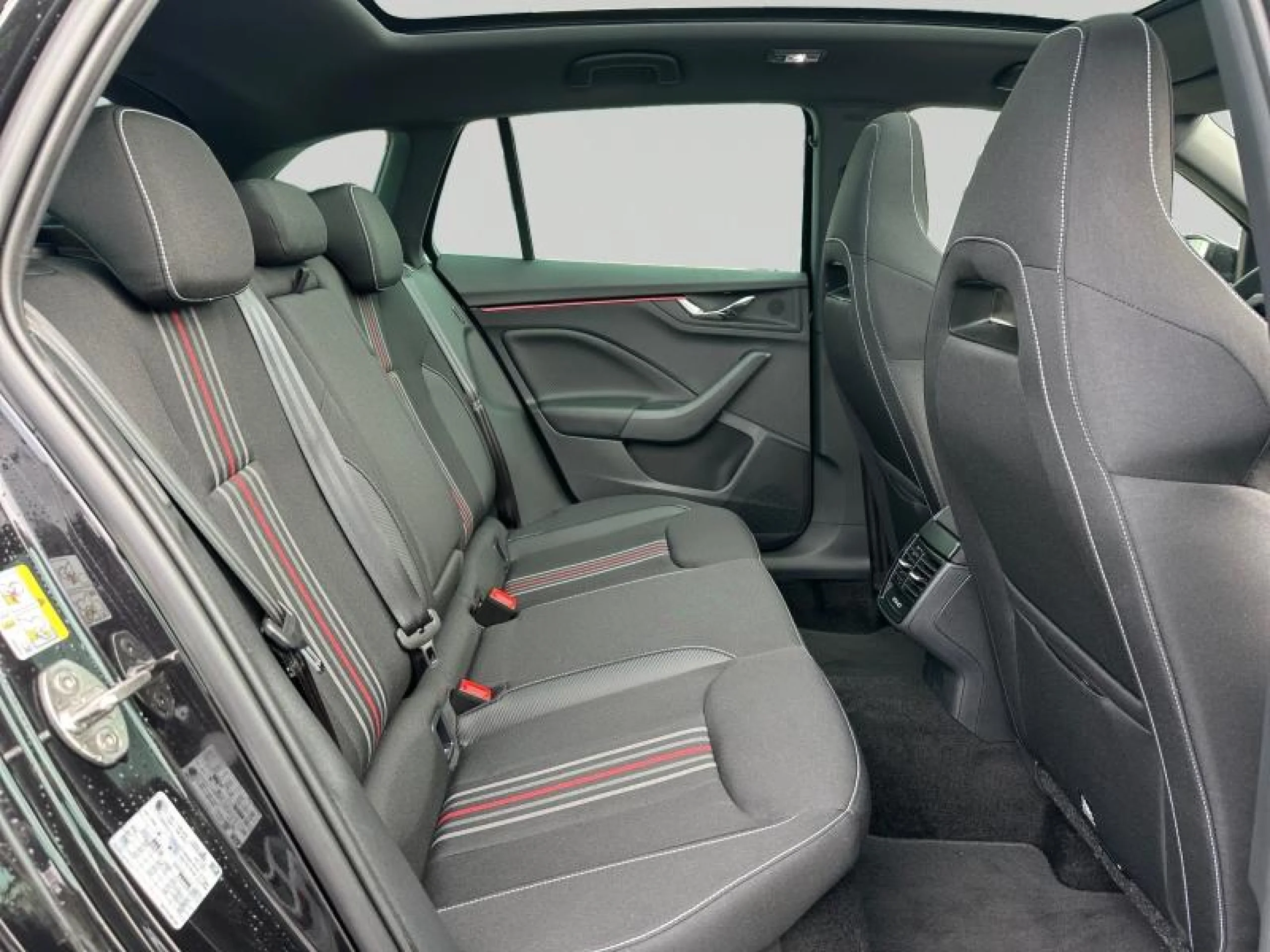 SKODA SCALA 1.5 TSI 110 KW (150 CV) DSG MONTE CARLO - Foto 6