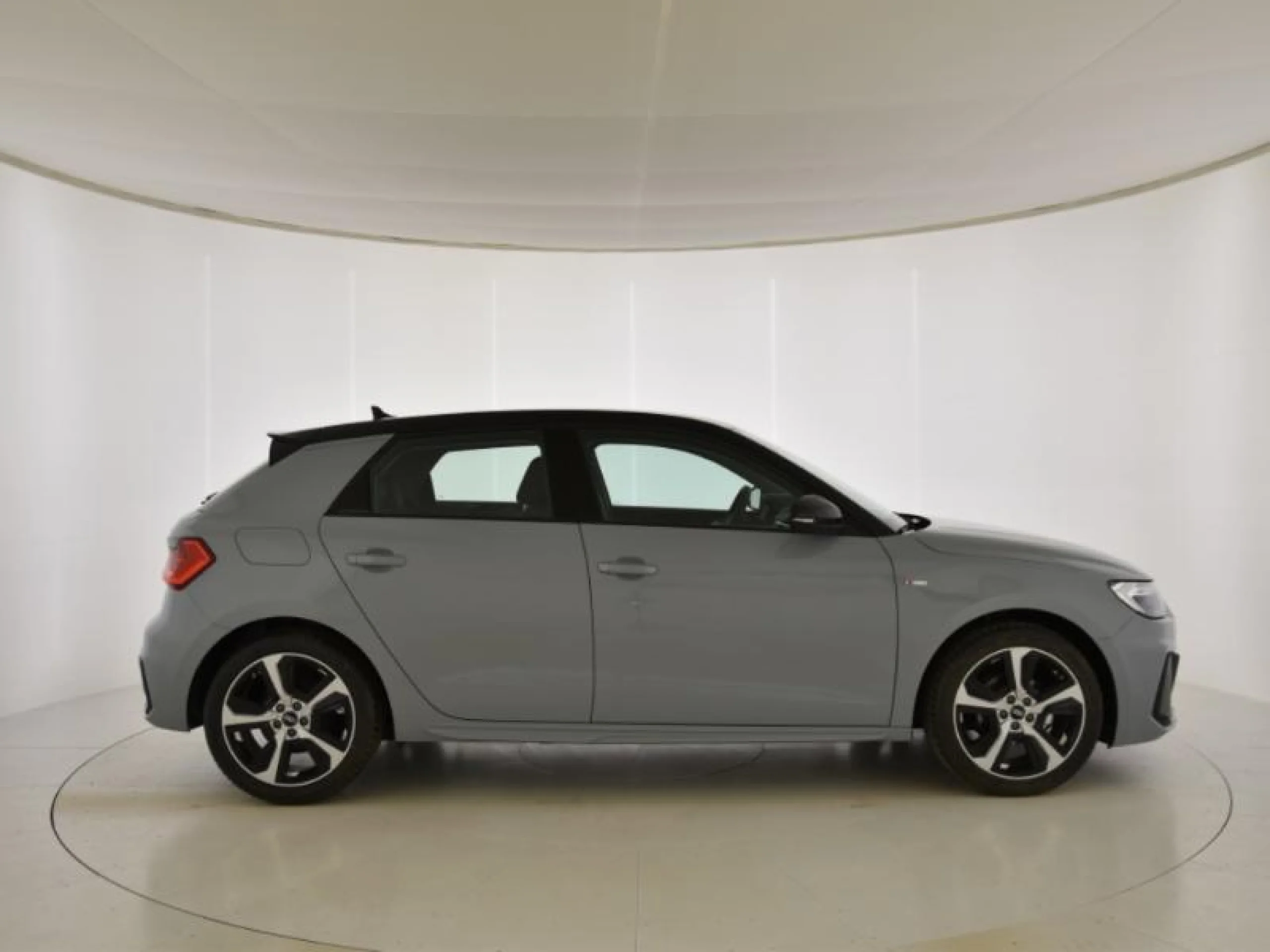 AUDI A1 SPORTBACK ADRENALIN 30 TFSI 81KW (110CV) - Foto 3