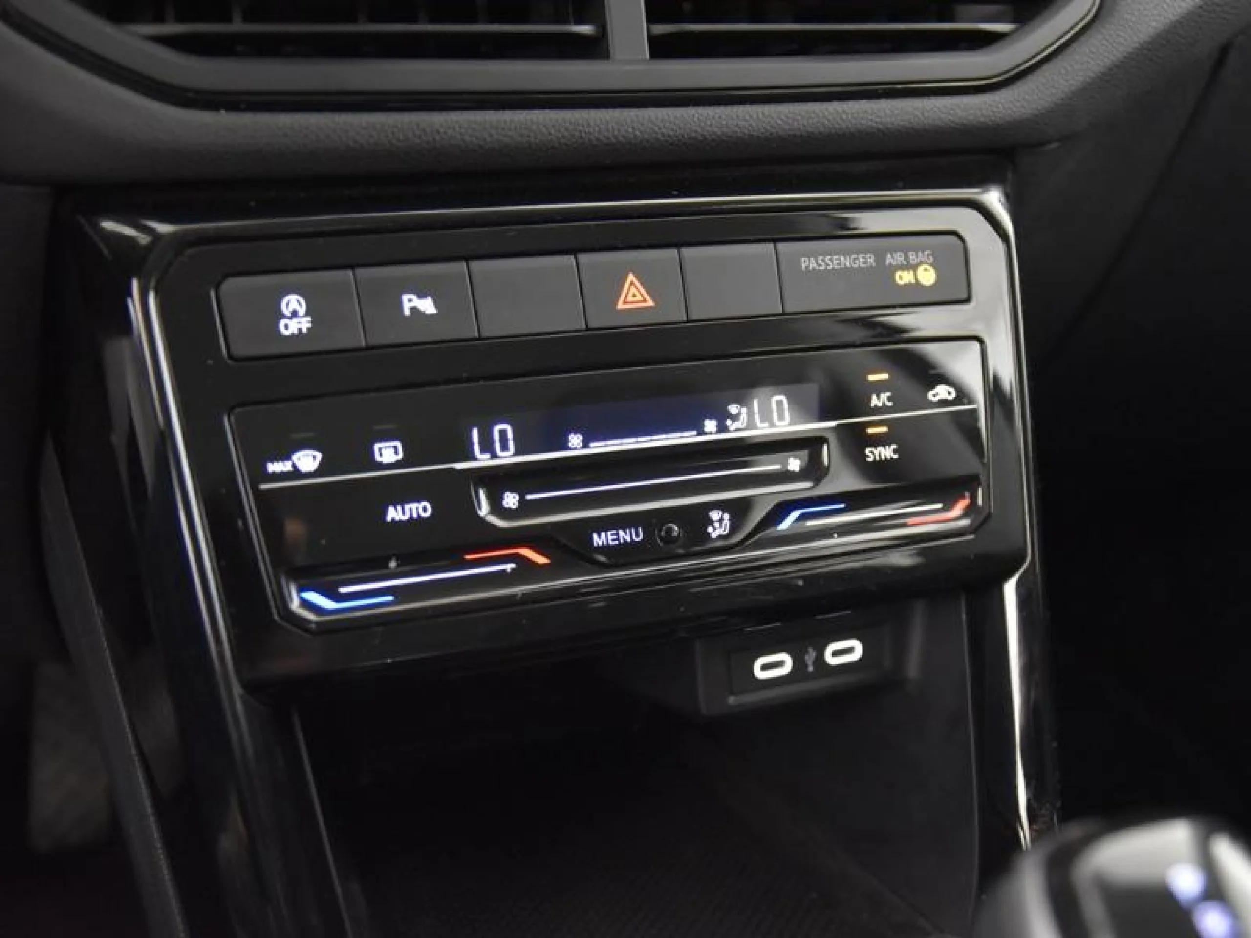 VOLKSWAGEN T CROSS LIFE 1.0 TSI 85KW (115CV) DSG - Foto 12