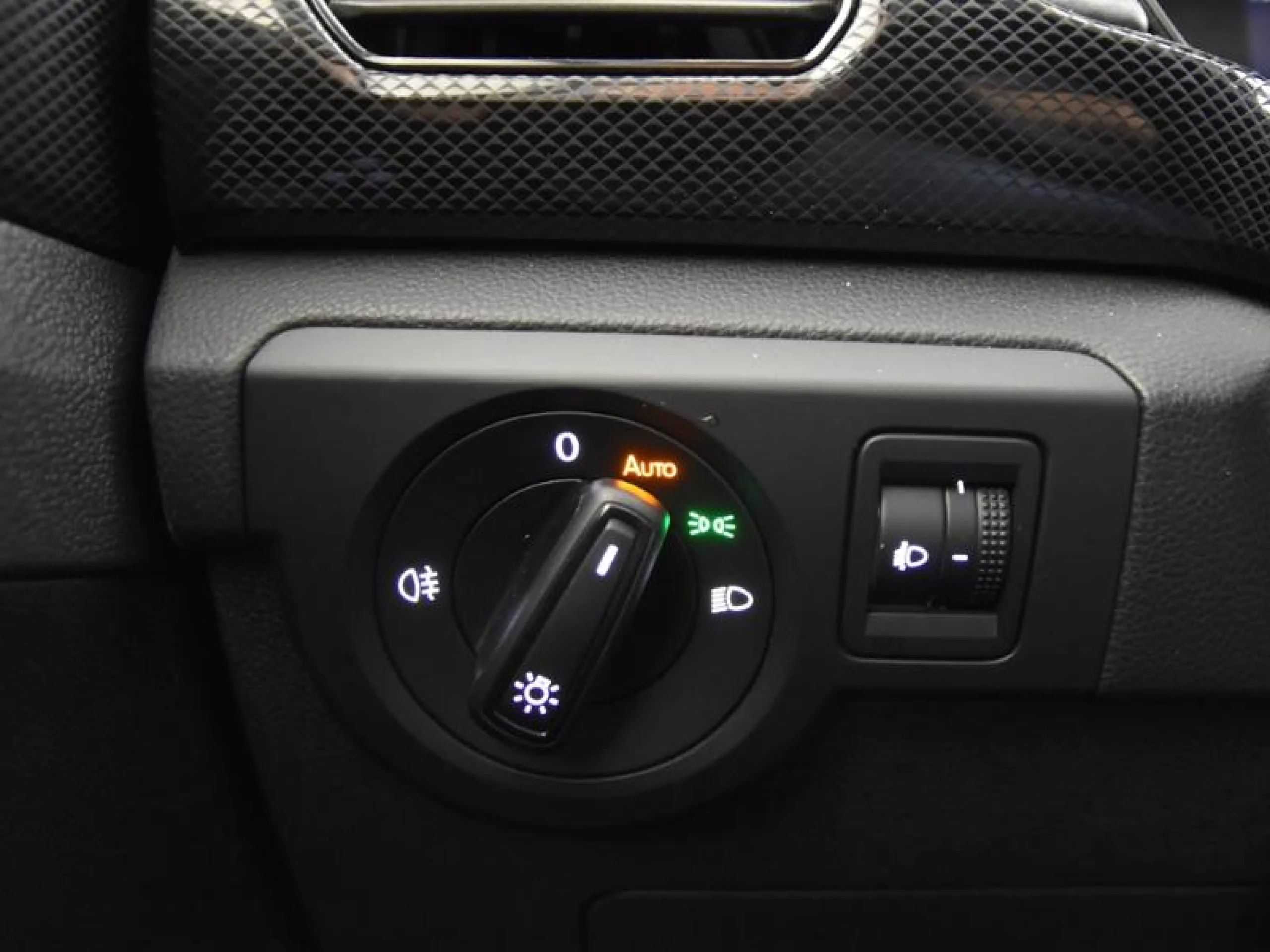 VOLKSWAGEN T CROSS LIFE 1.0 TSI 85KW (115CV) DSG - Foto 16