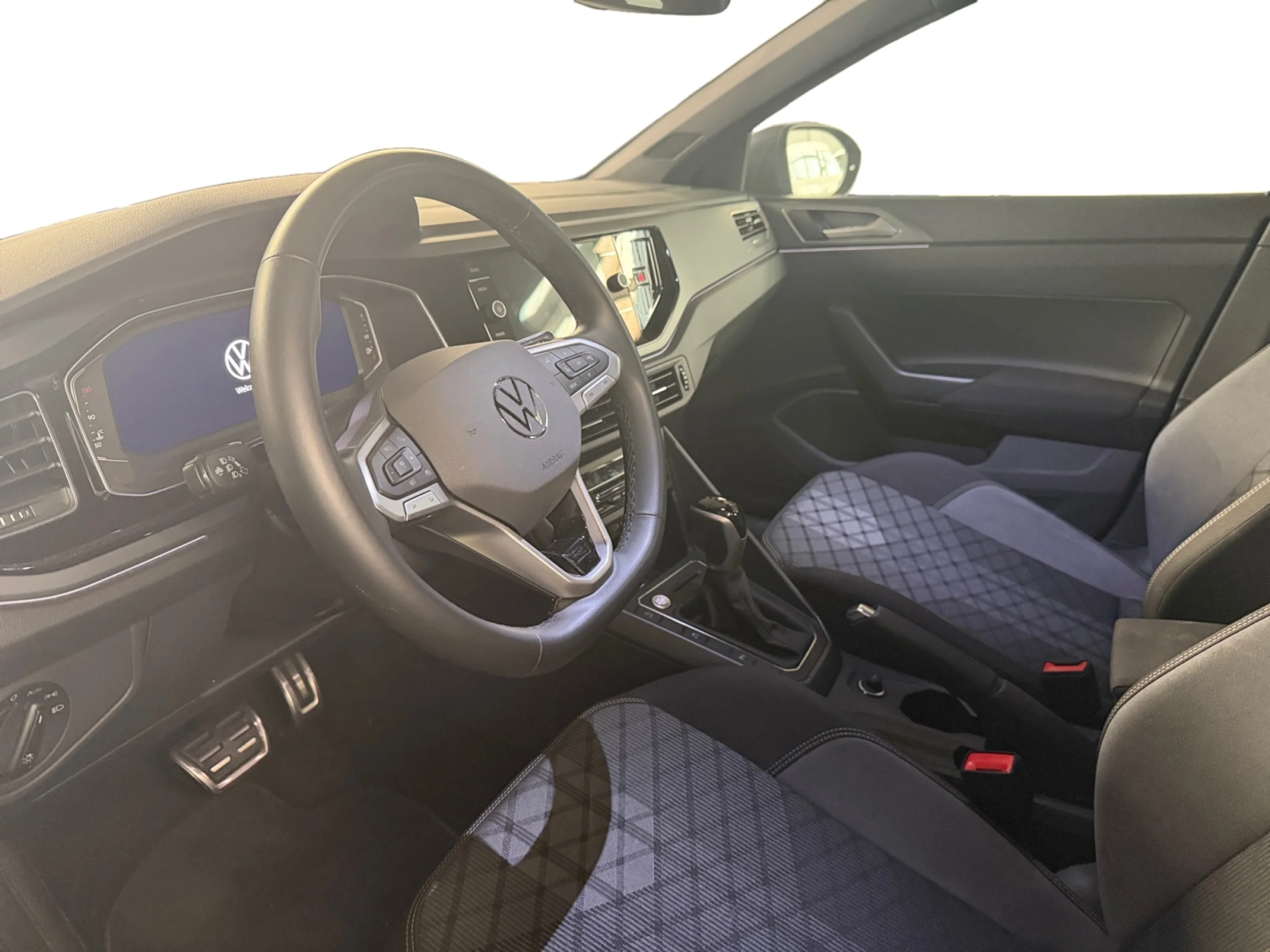 VOLKSWAGEN TAIGO R LINE 1.0 TSI 85KW (115CV) DSG - Foto 9