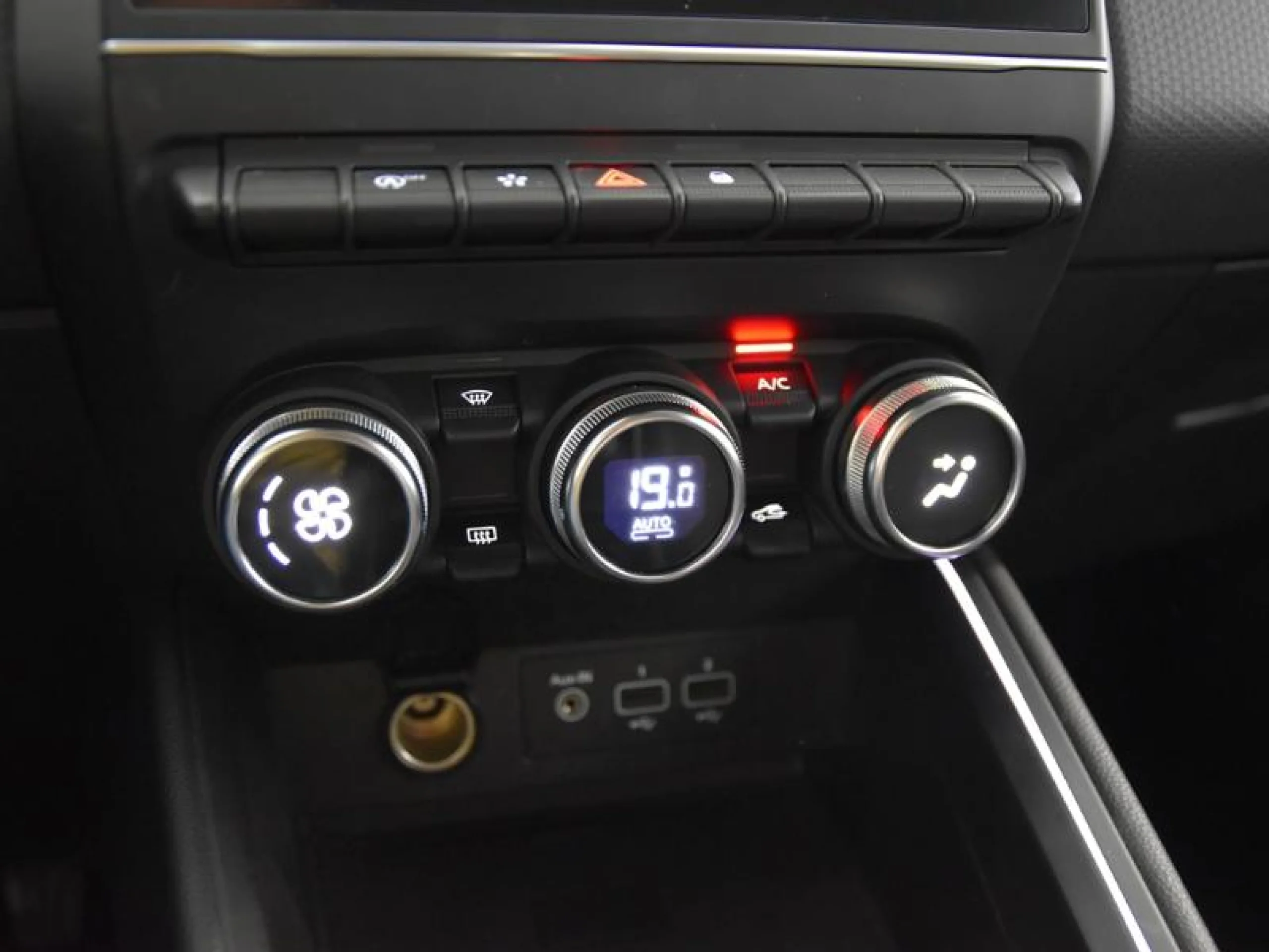 RENAULT CLIO ZEN TCE 67 KW (91CV) - Foto 11