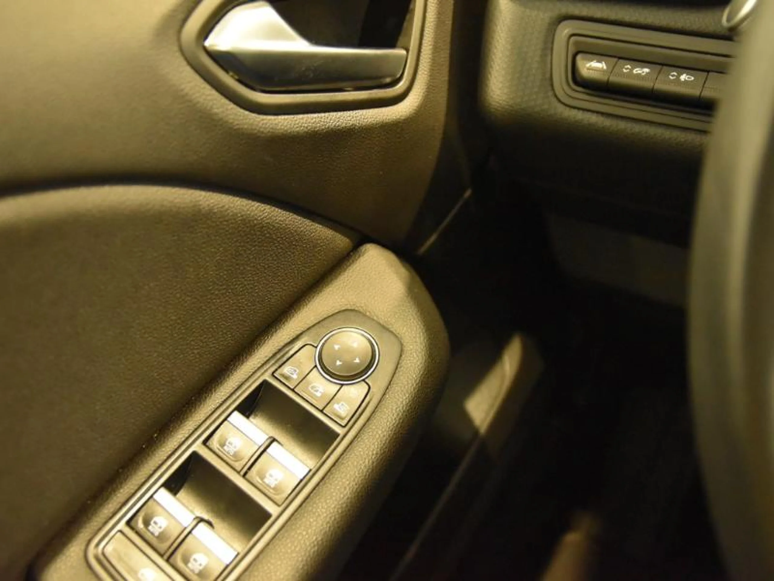 RENAULT CLIO ZEN TCE 67 KW (91CV) - Foto 15