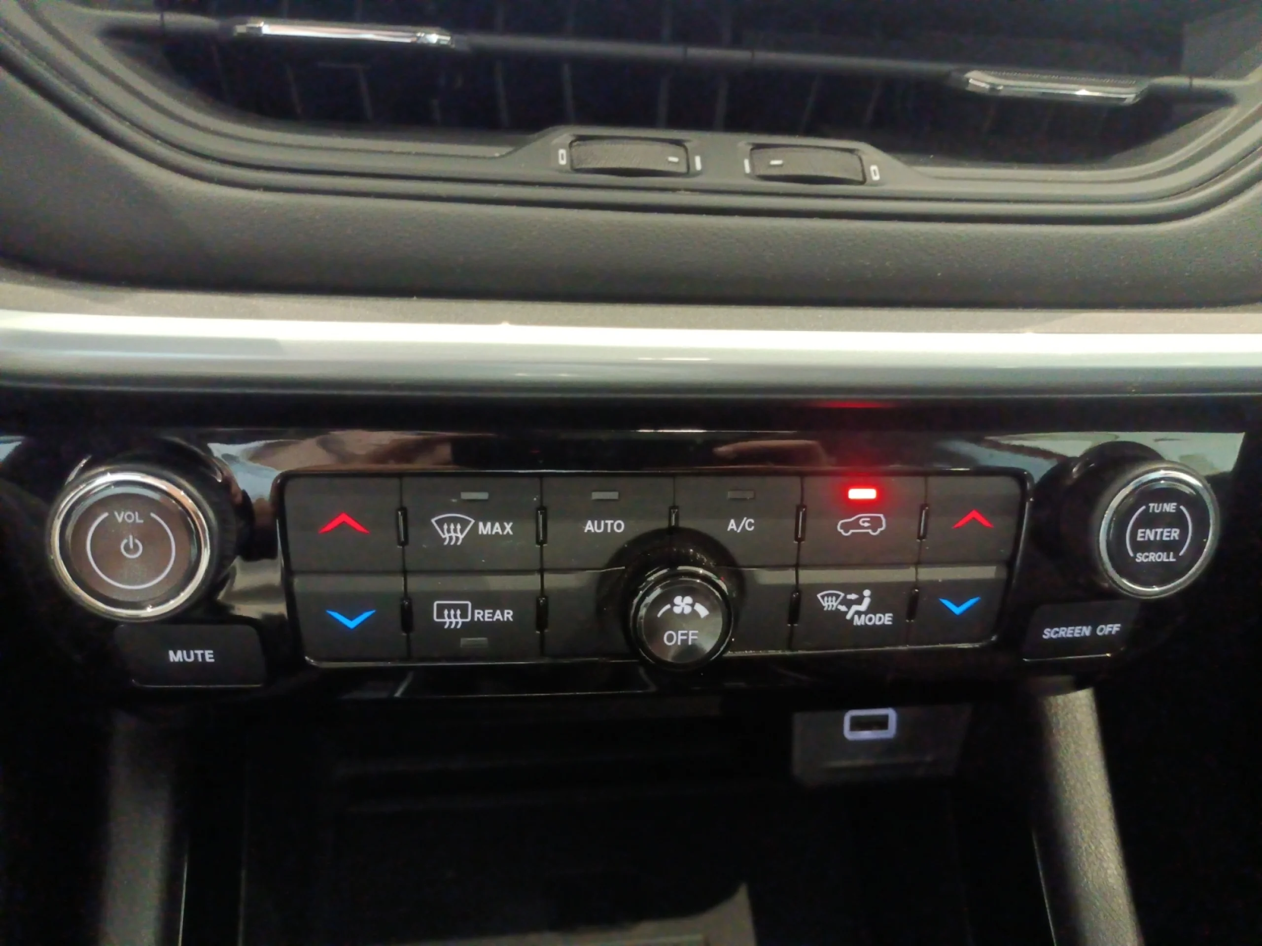 JEEP COMPASS 1.6 MJET 96KW (130CV) LONGITUDE FWD - Foto 13