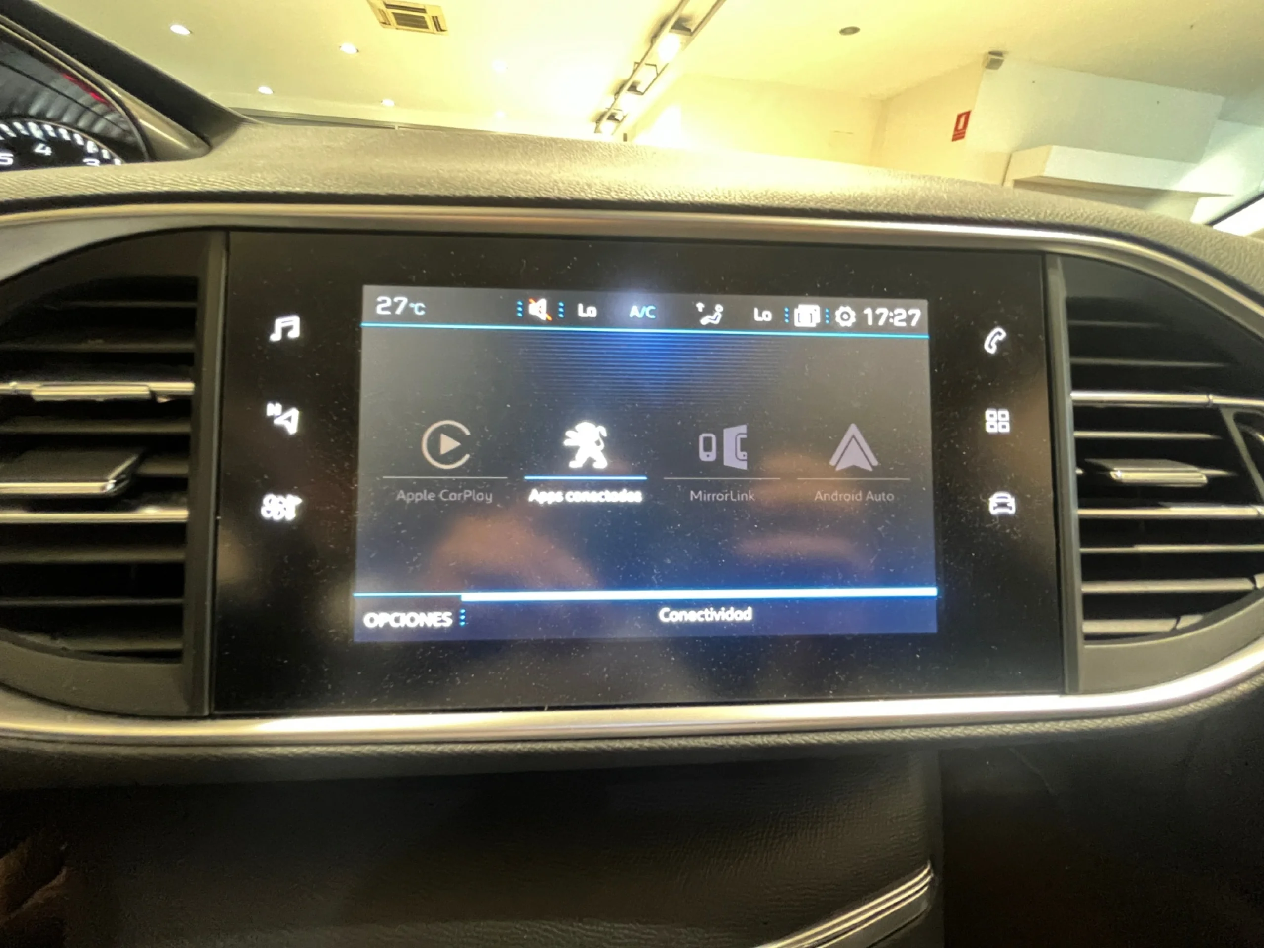 PEUGEOT 308 SW ALLURE 1.2 PURETECH 96KW (130CV) - Foto 12