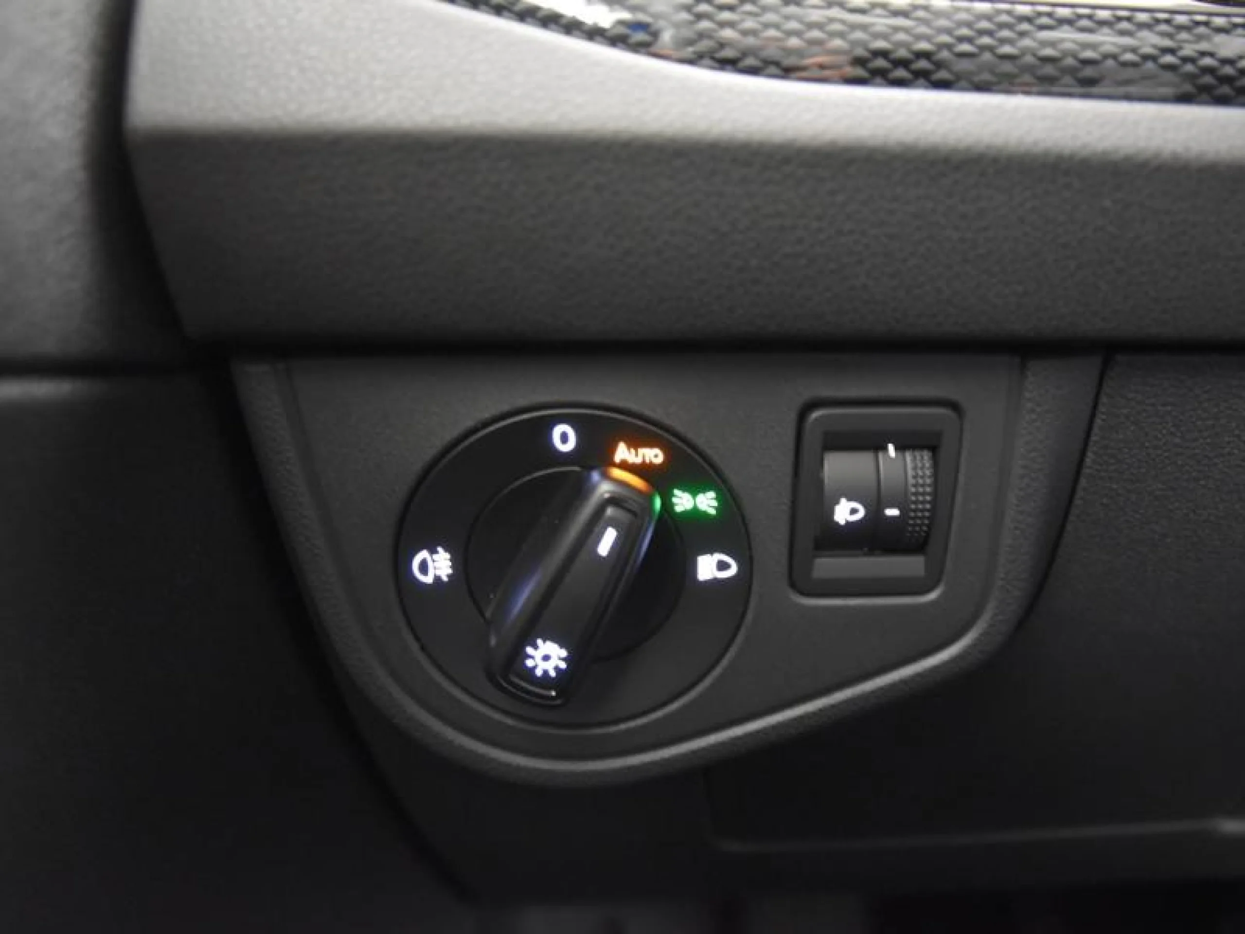 VOLKSWAGEN POLO POLO MÁS 1.0 TSI 70 KW (95 CV)  5 VEL. - Foto 18