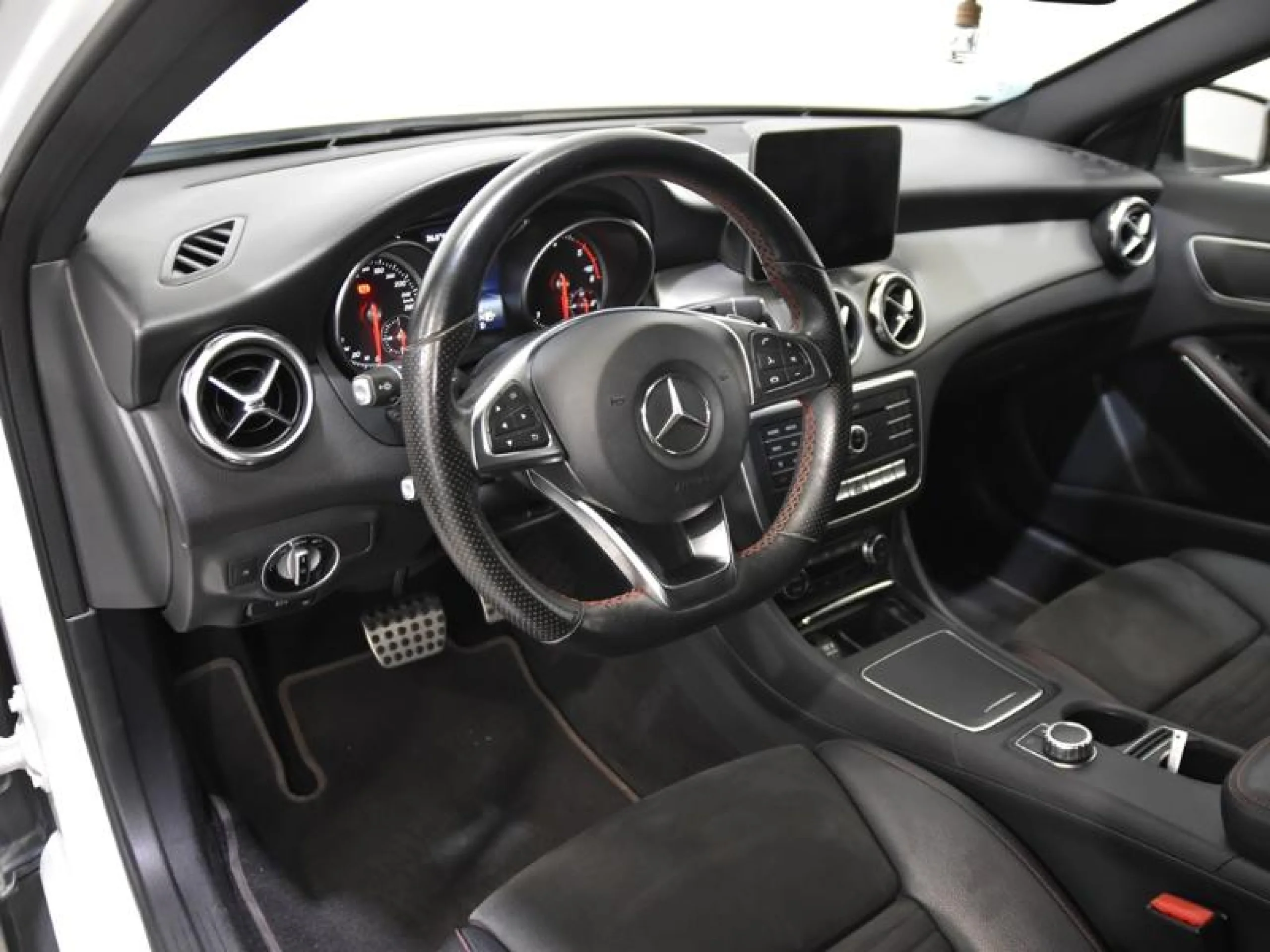 MERCEDES-BENZ Clase gla GLA 200 D - Foto 10