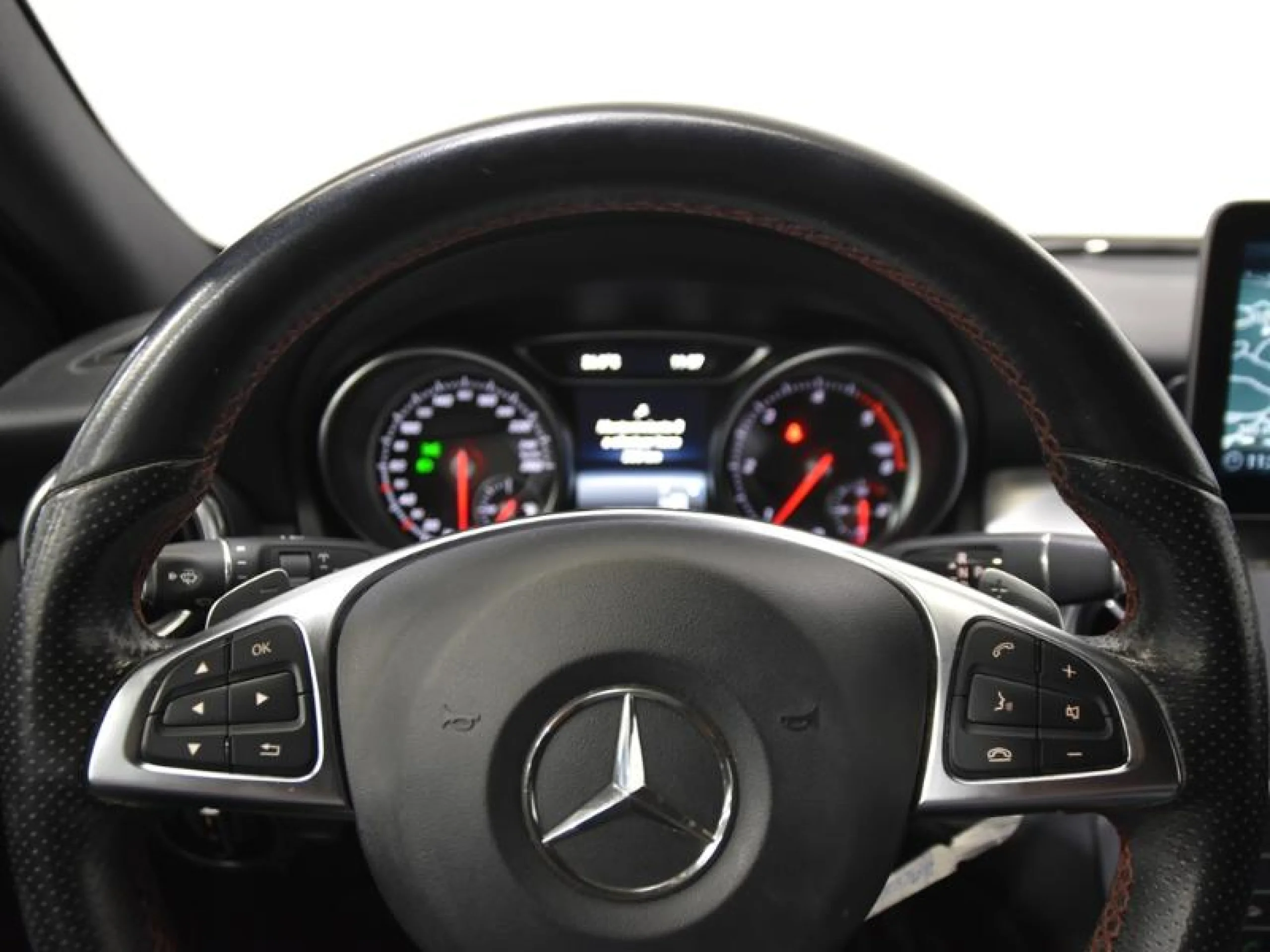 MERCEDES-BENZ Clase gla GLA 200 D - Foto 17